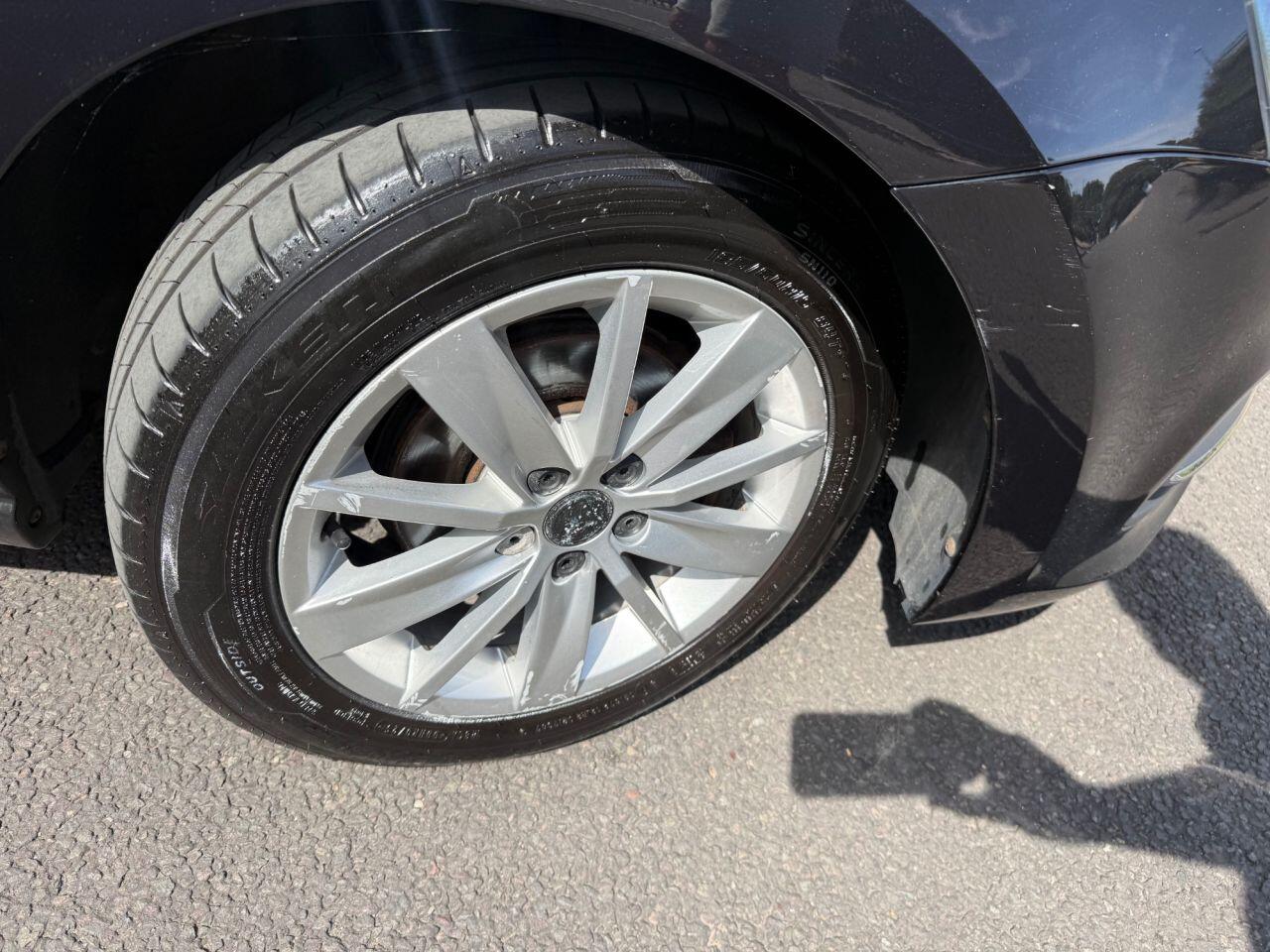Volkswagen Polo view 27