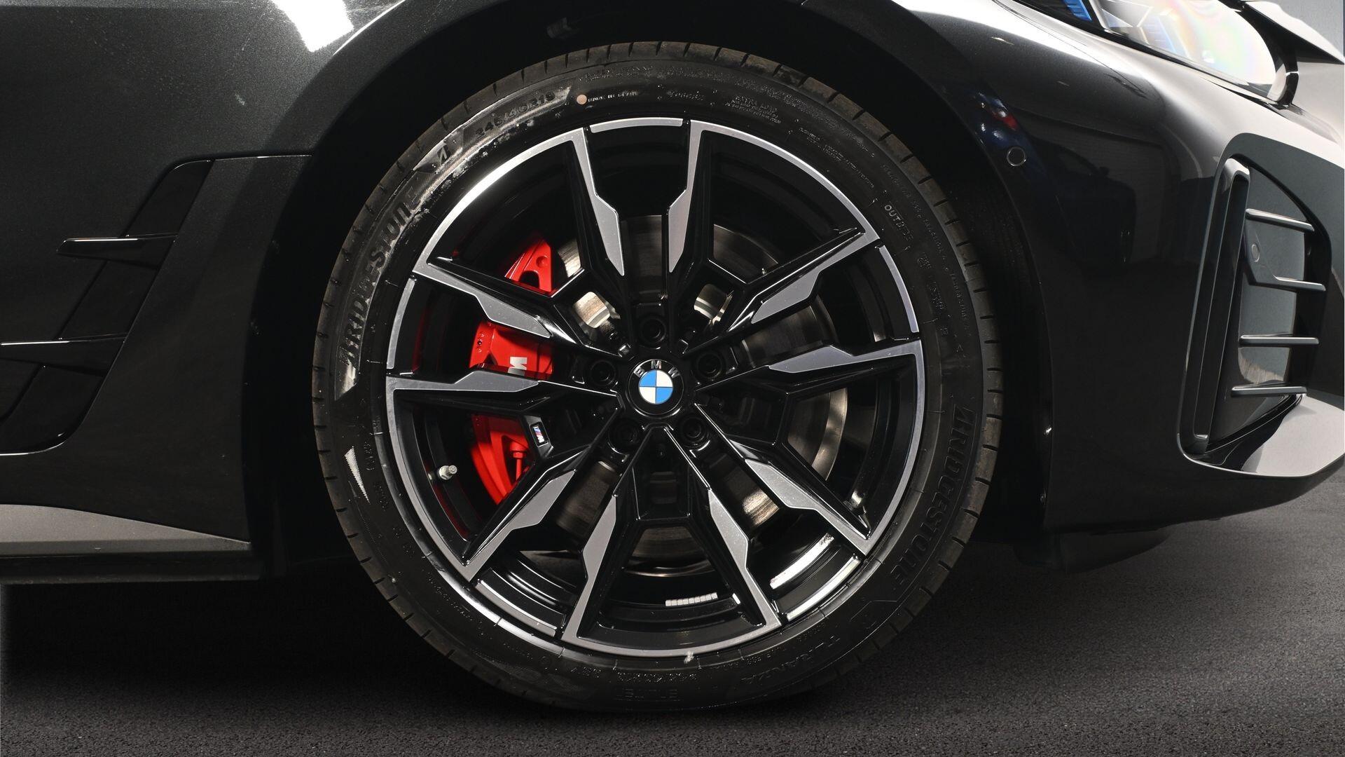 BMW i4 view 14