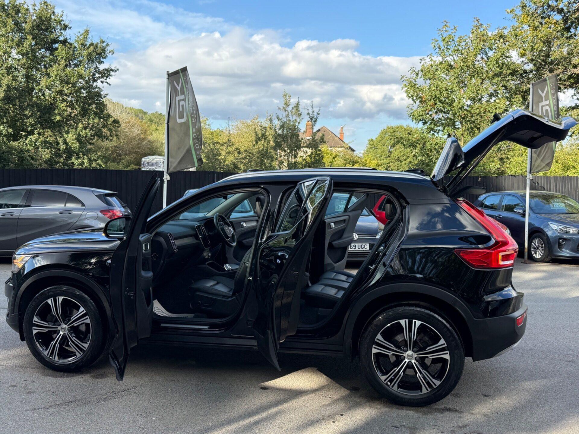 Volvo XC40 view 23