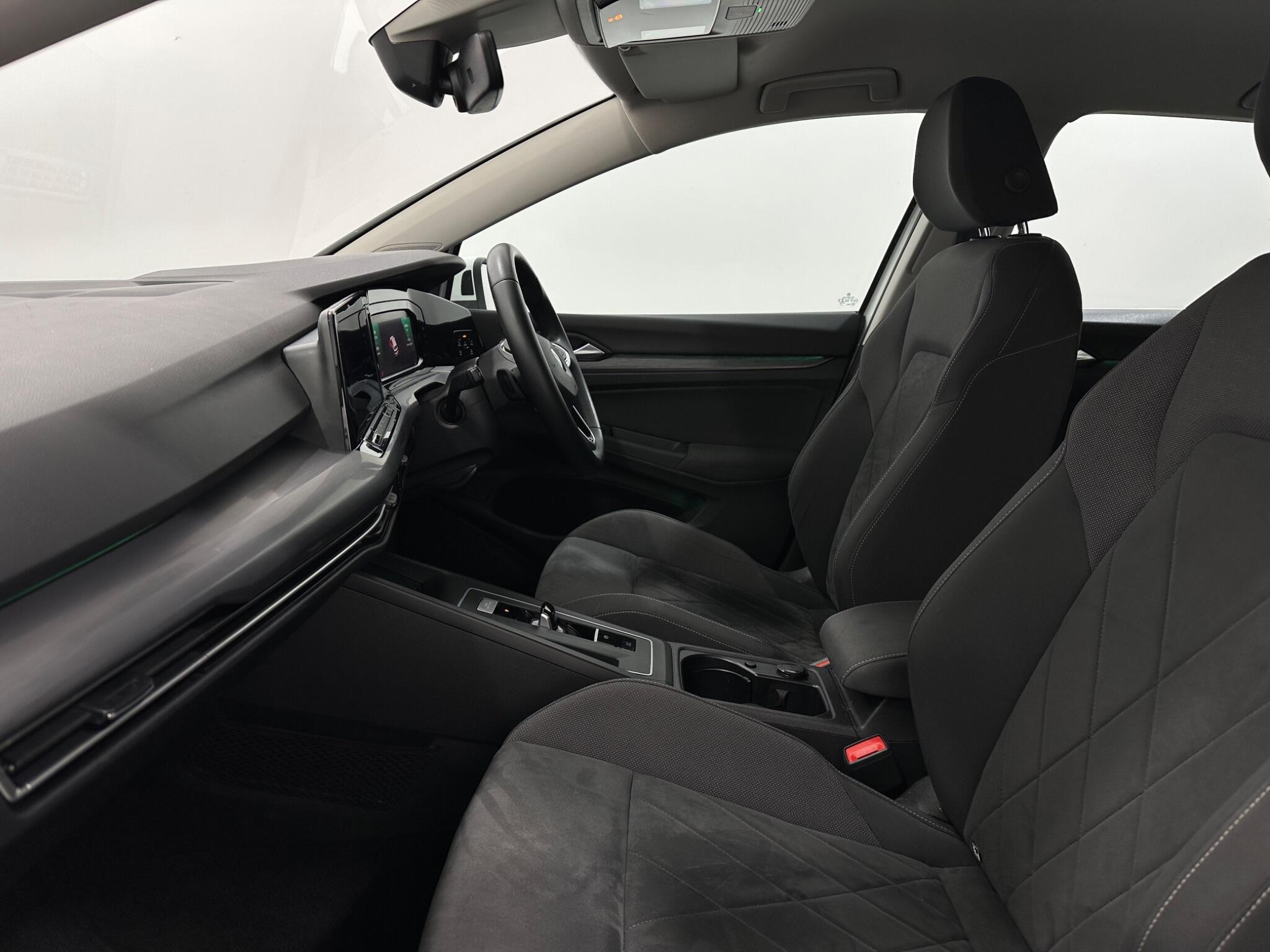 Volkswagen Golf view 35