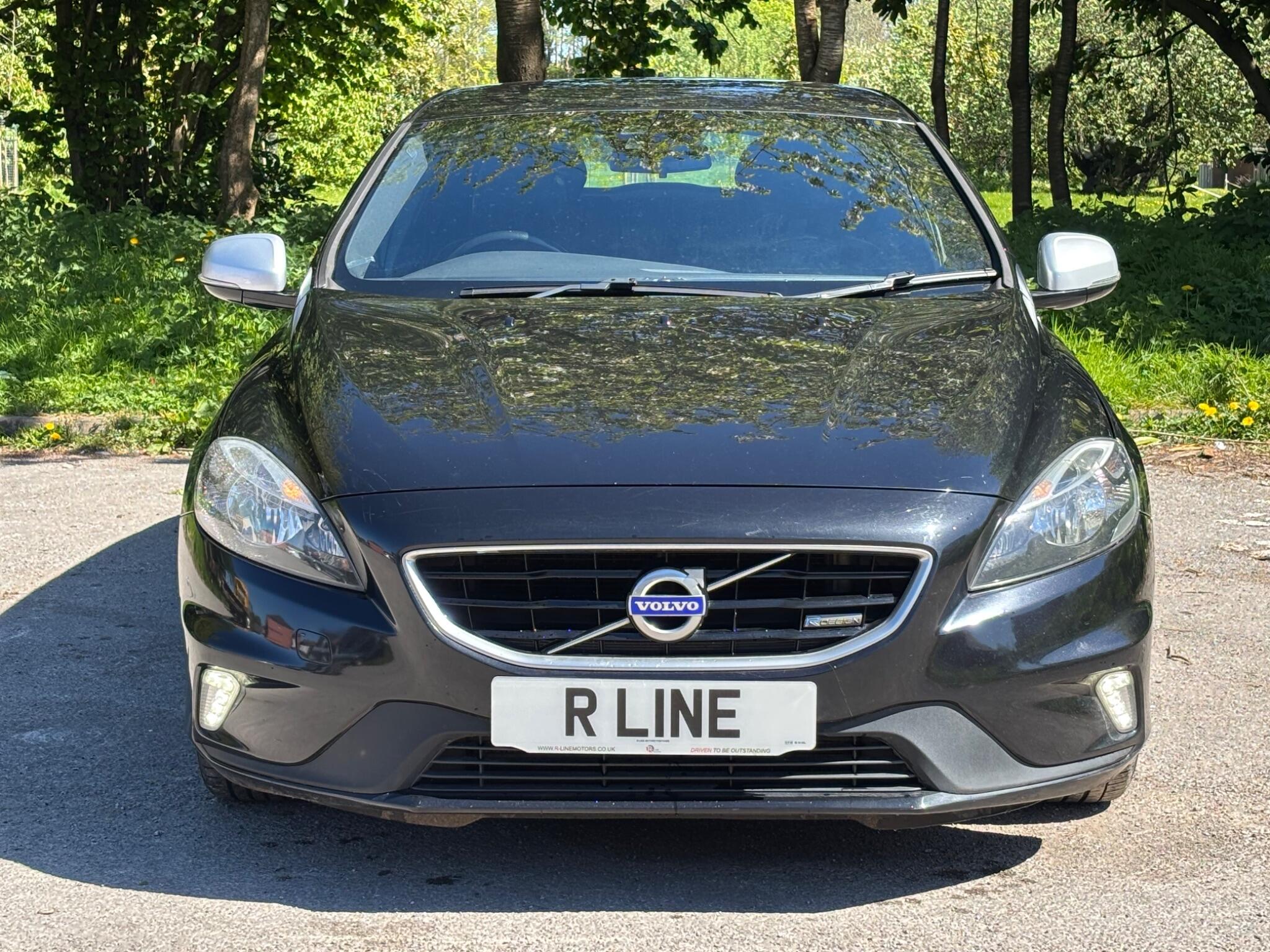 Volvo V40 view 4