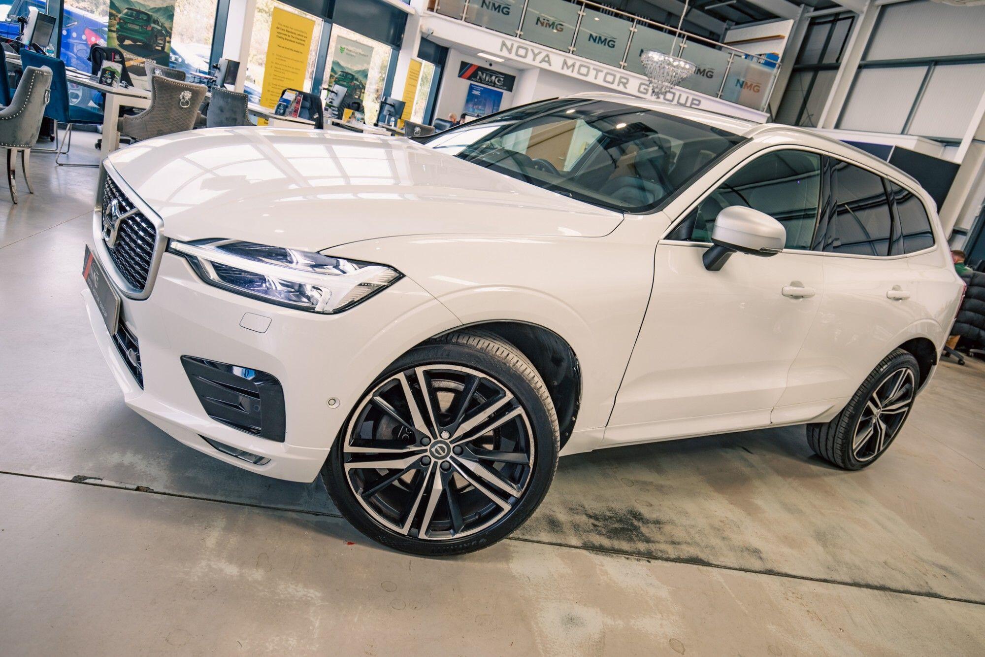 Volvo XC60 view 5