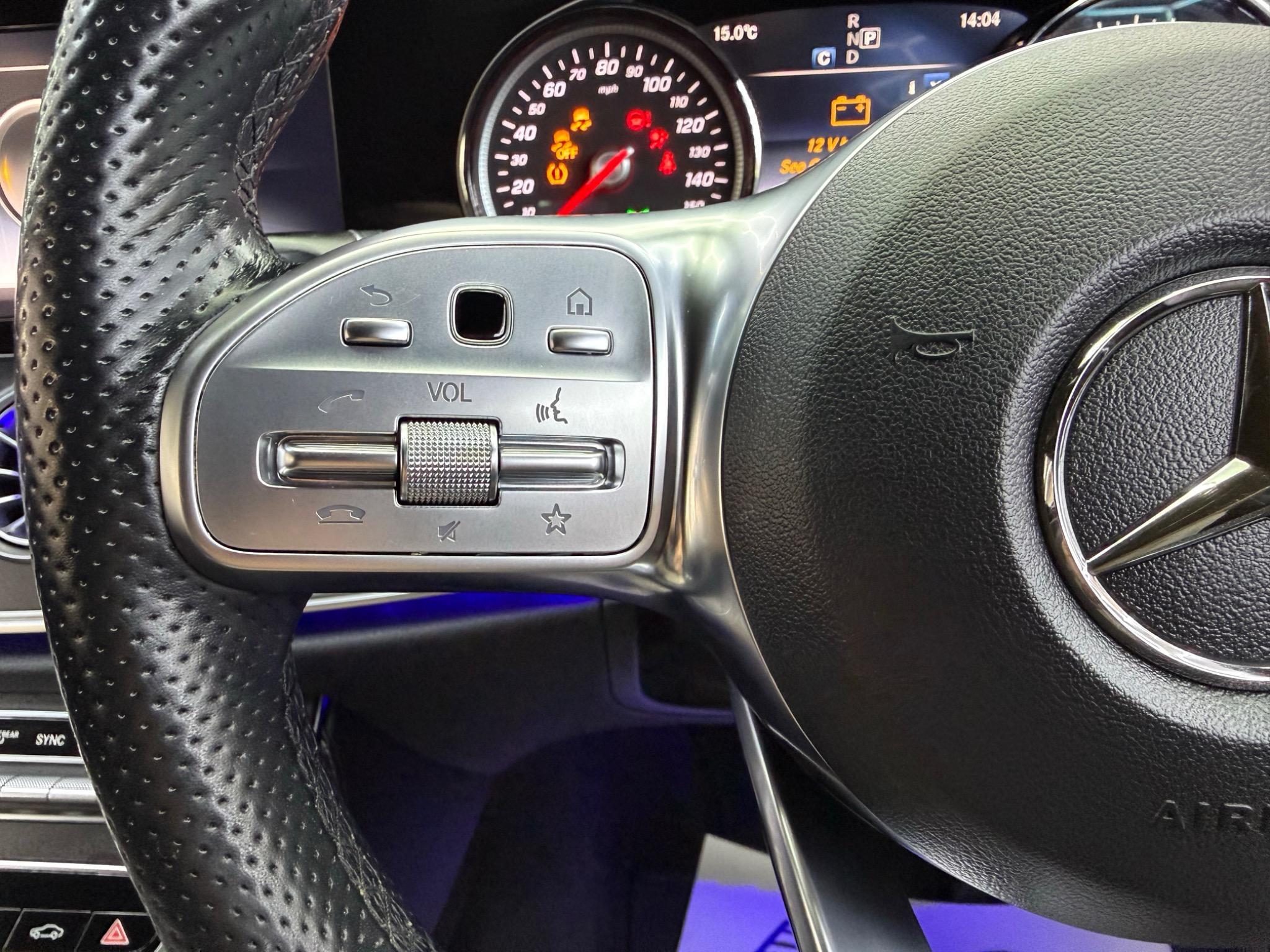 Mercedes-Benz E Class view 34