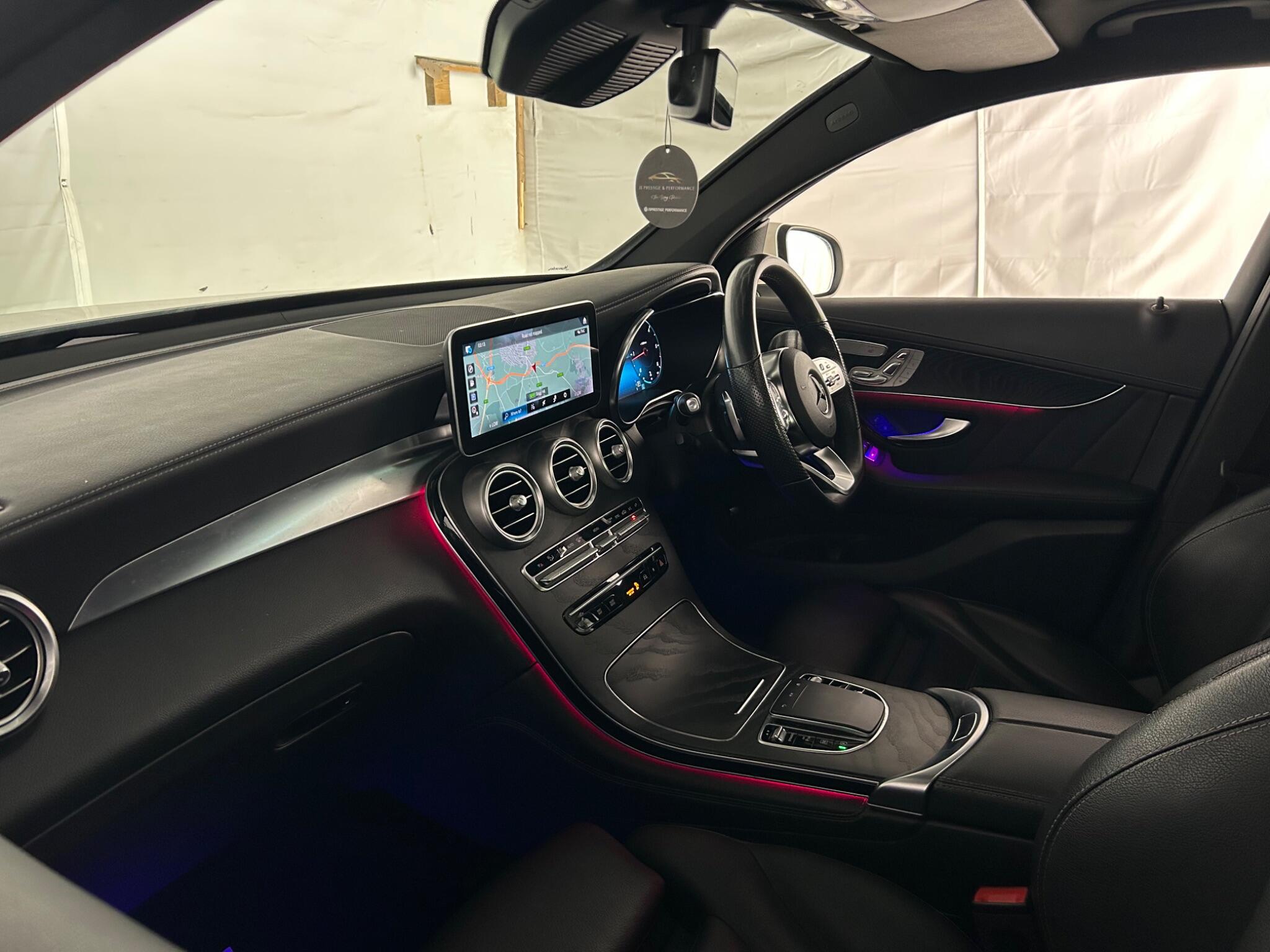 Mercedes-Benz GLC view 18