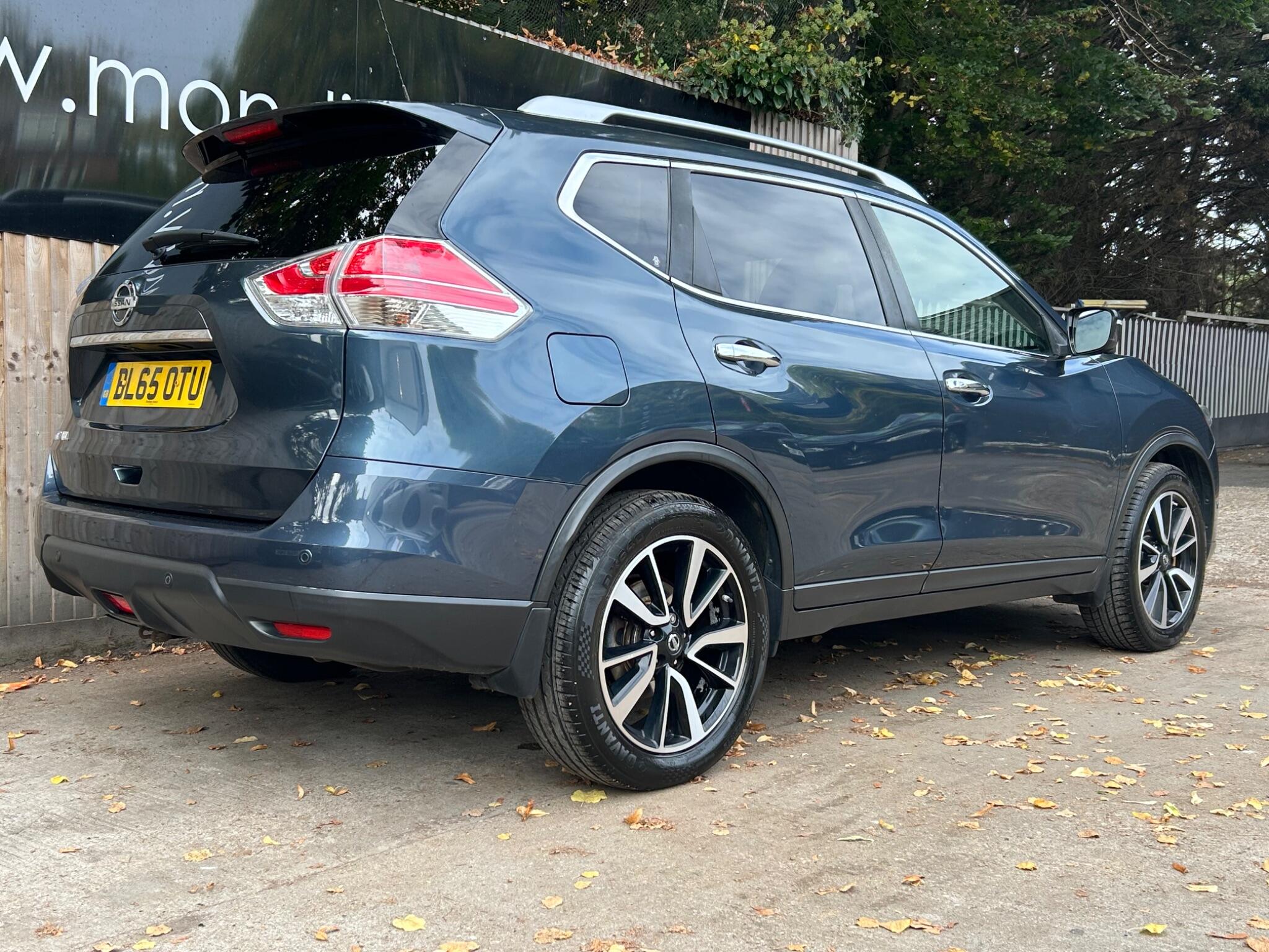 Nissan X-Trail view 18