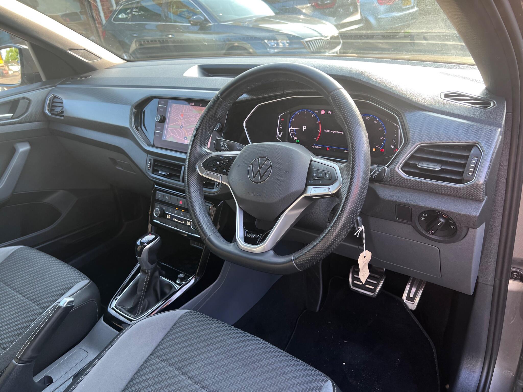 Volkswagen T-Cross view 18
