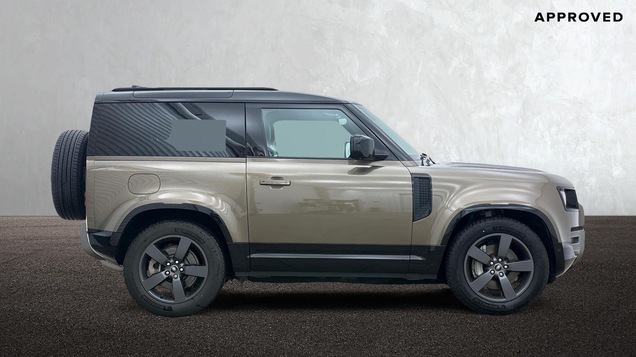 Land Rover Defender view 5