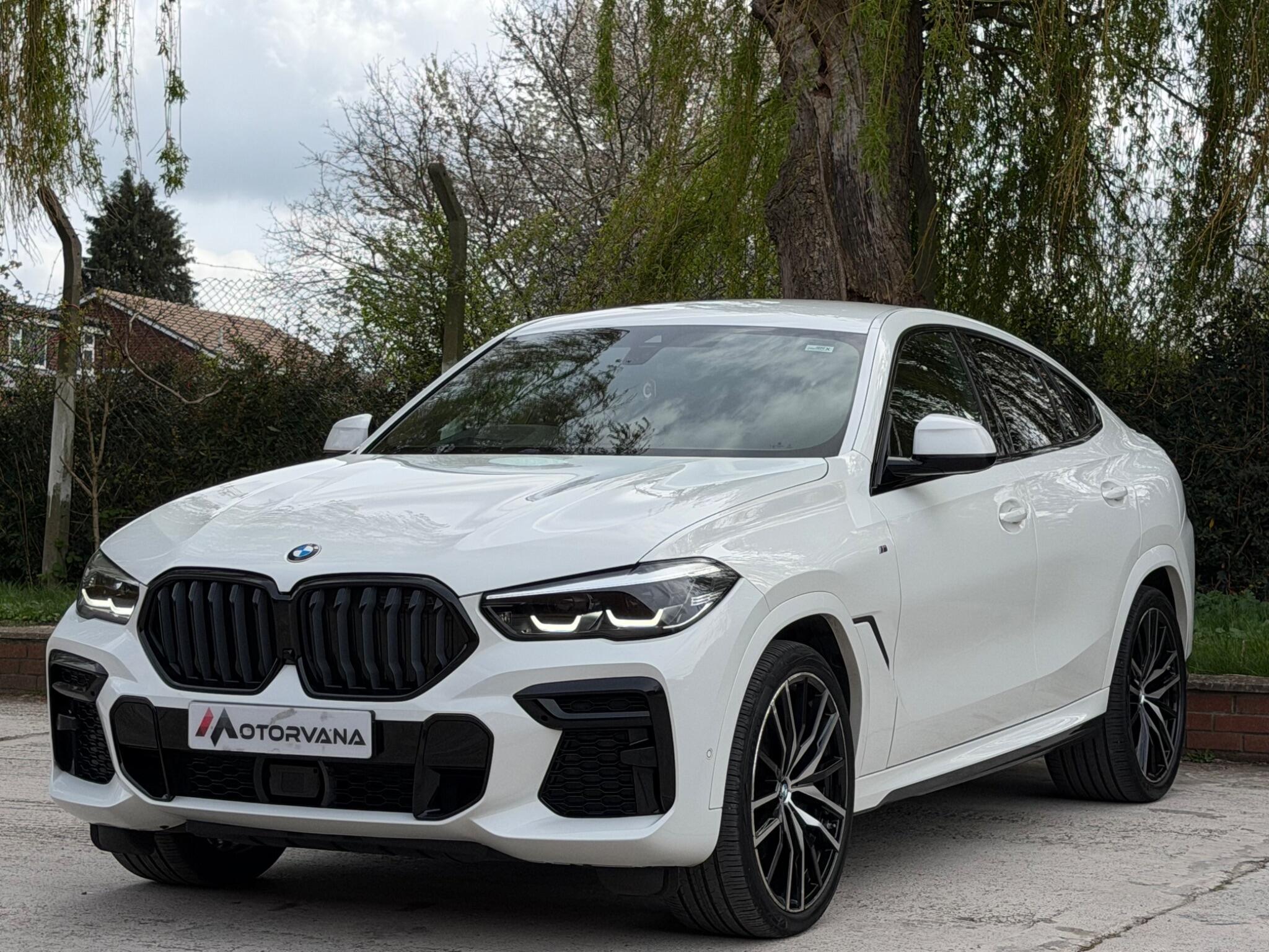 BMW X6 view 3