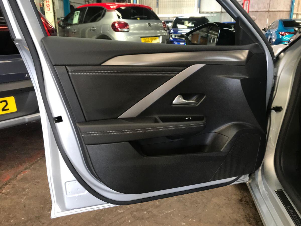 Vauxhall Astra view 18