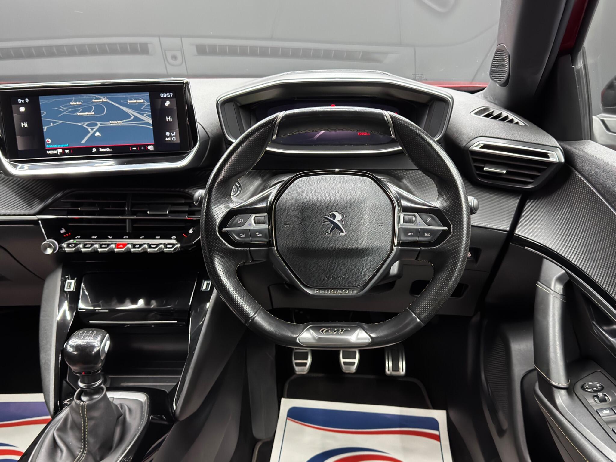 Peugeot 2008 view 18