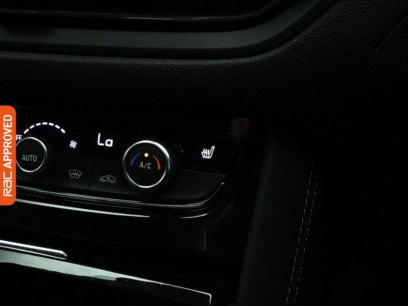 Vauxhall Grandland view 15