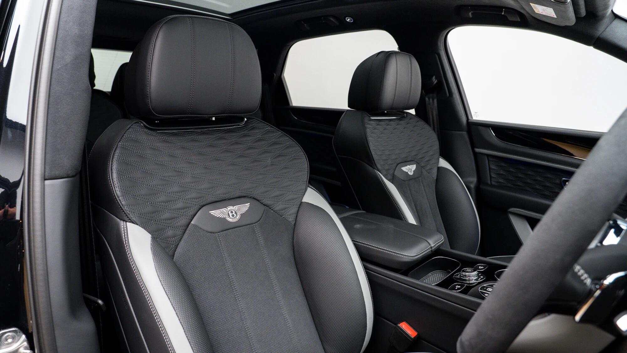 Bentley Bentayga view 4