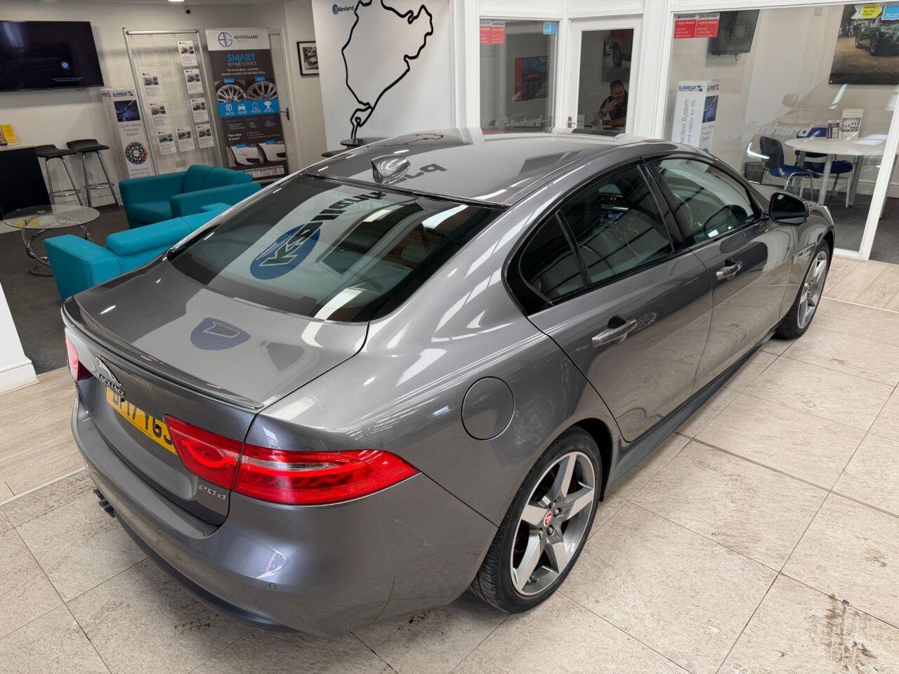 Jaguar Xe view 16