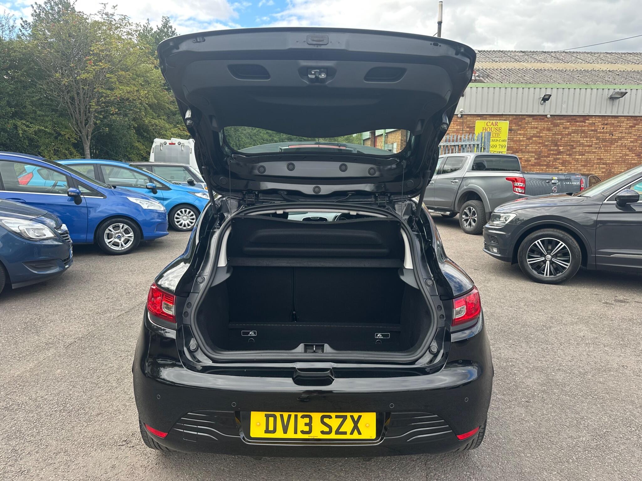 Renault Clio view 42