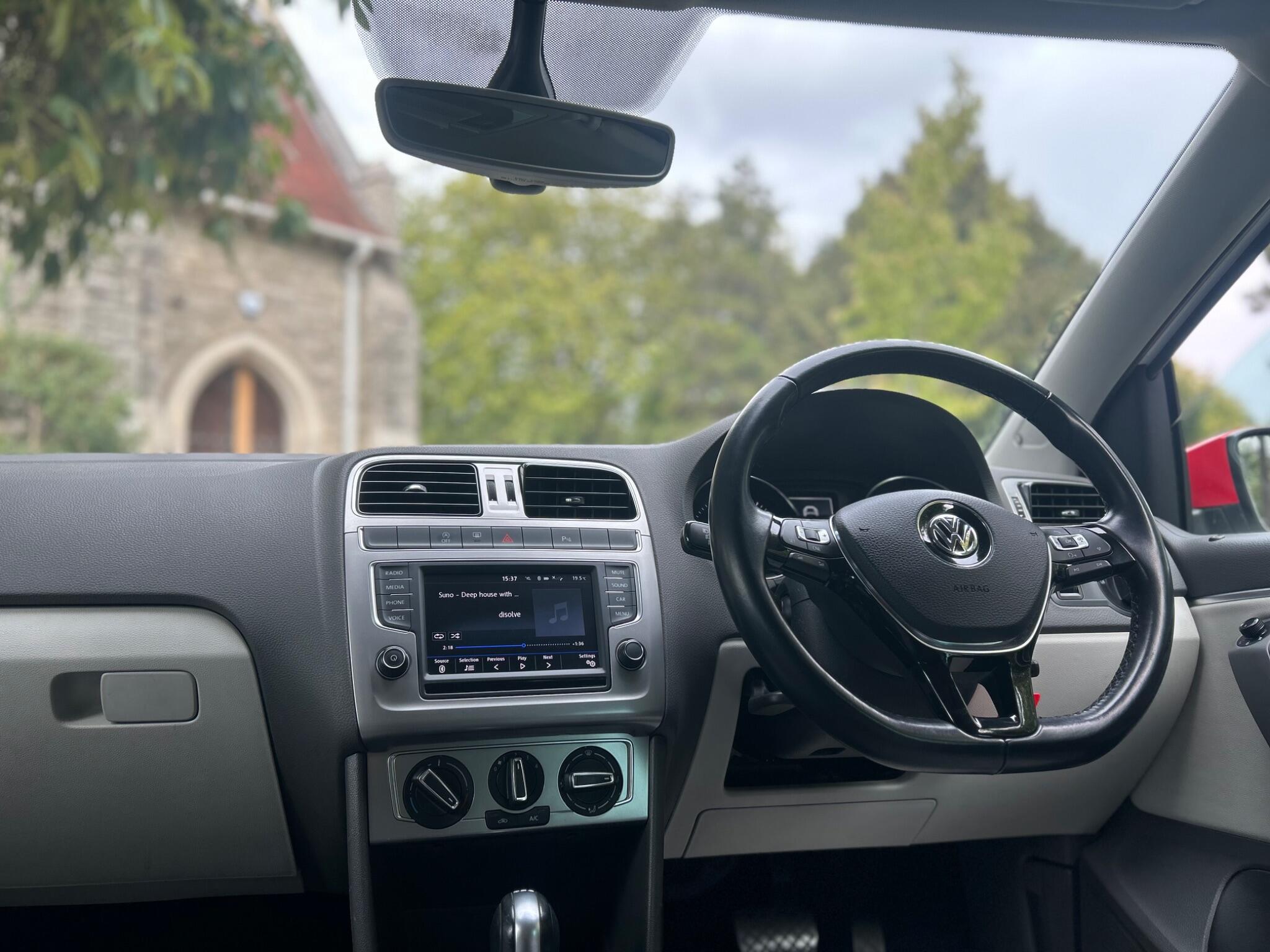 Volkswagen Polo view 8