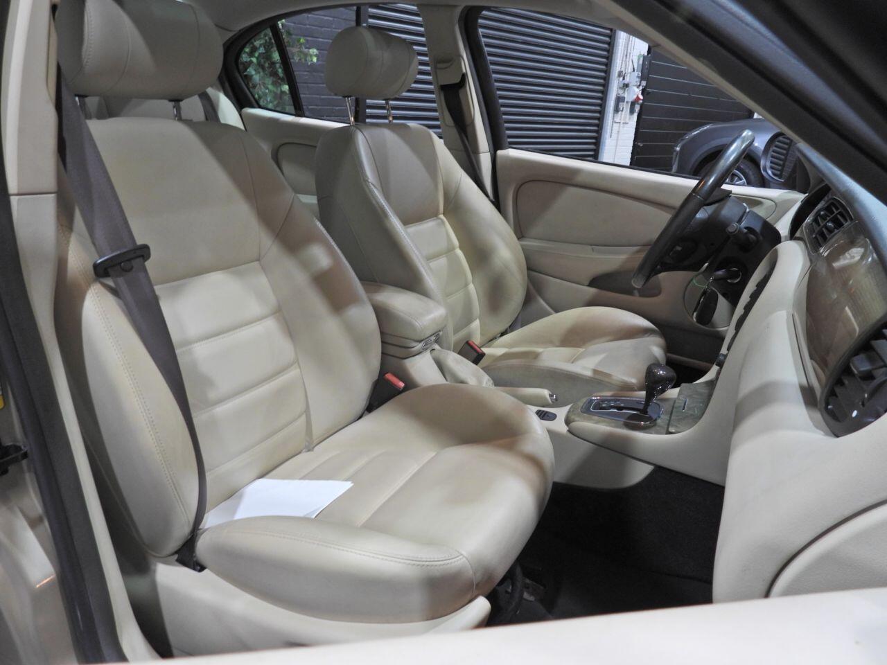 Jaguar X-Type view 23