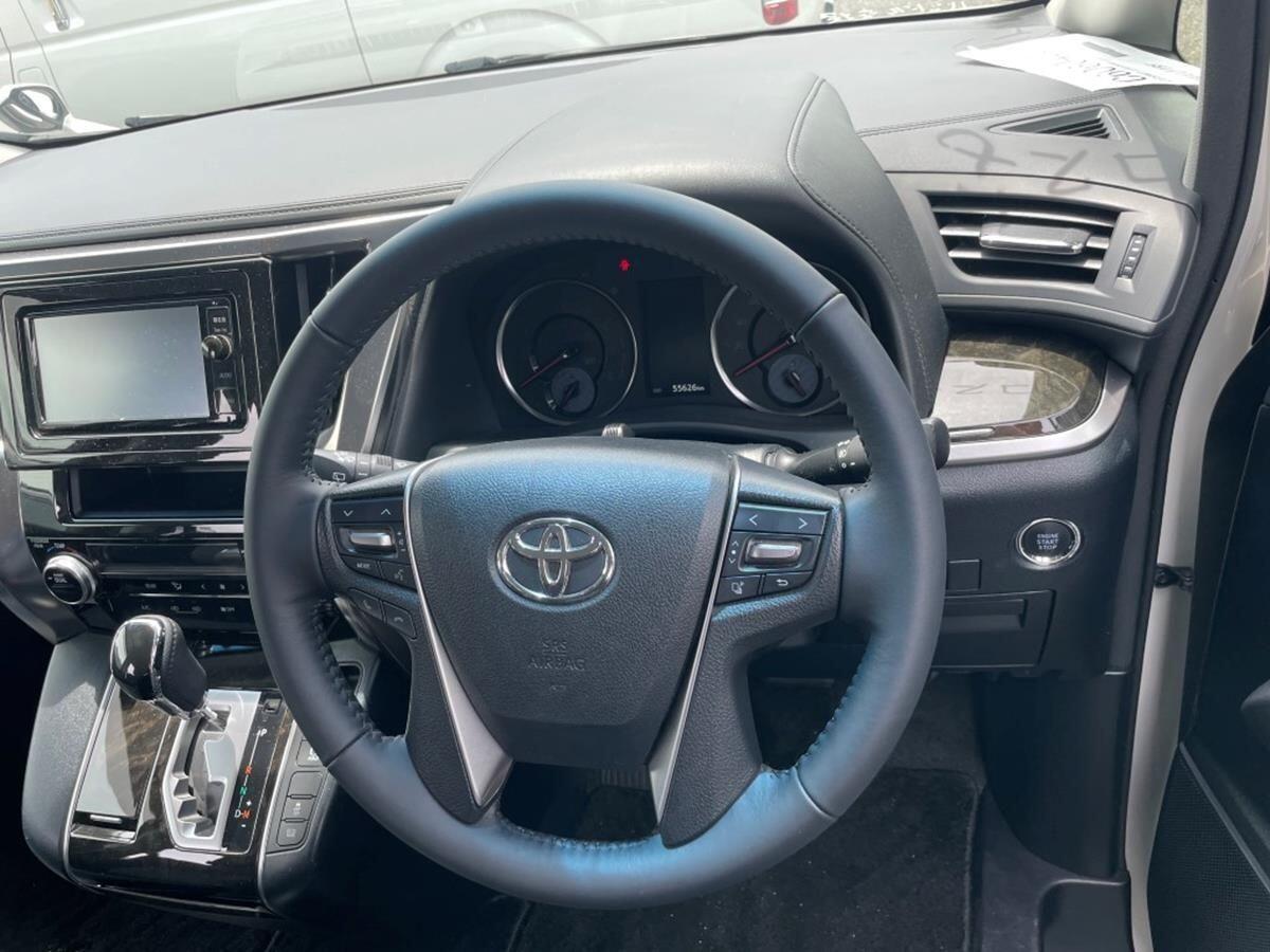 Toyota Vellfire view 11