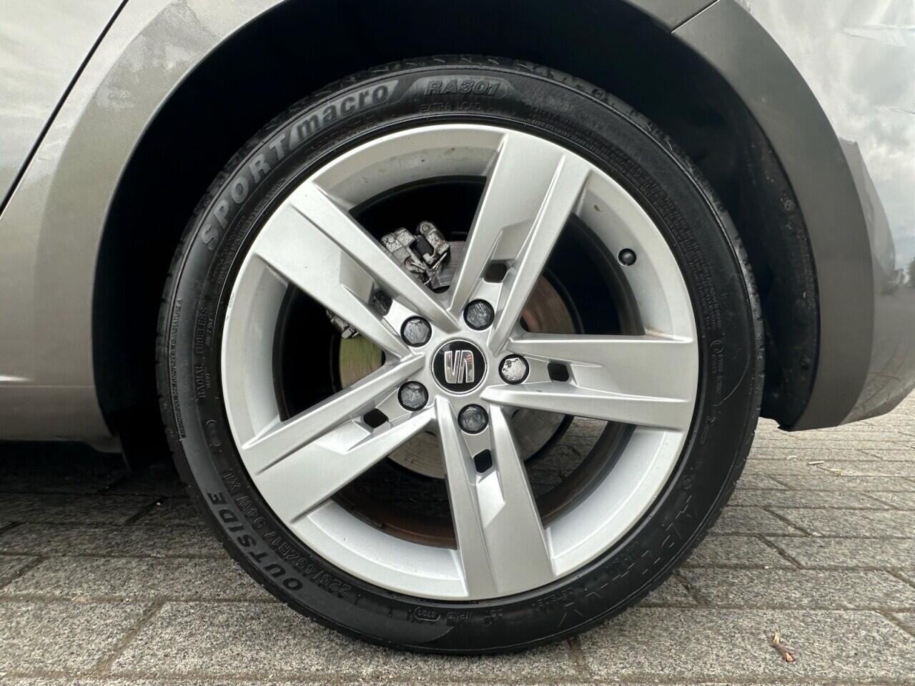 Seat Leon view 4