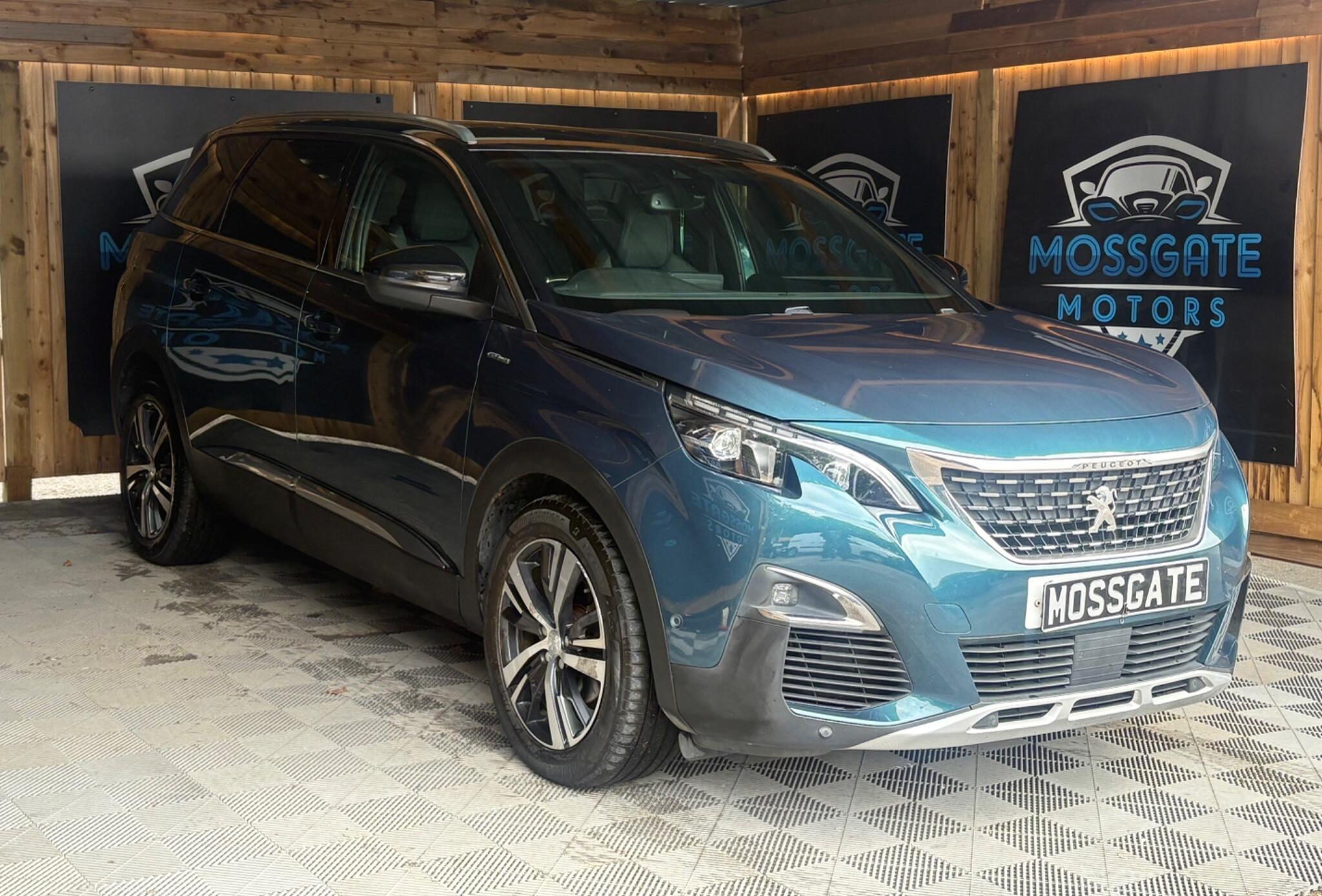 Peugeot 5008 view 3