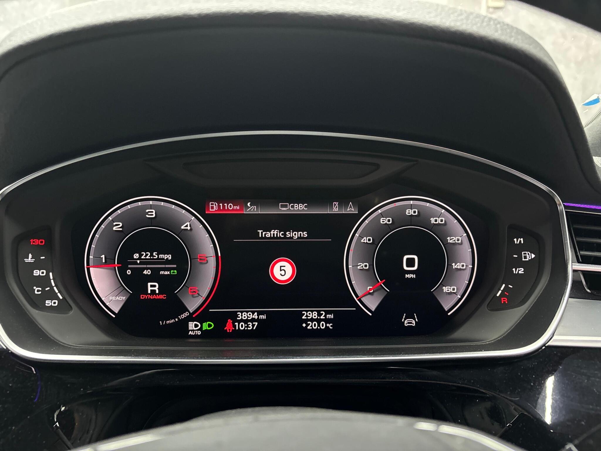 Audi A8 view 23