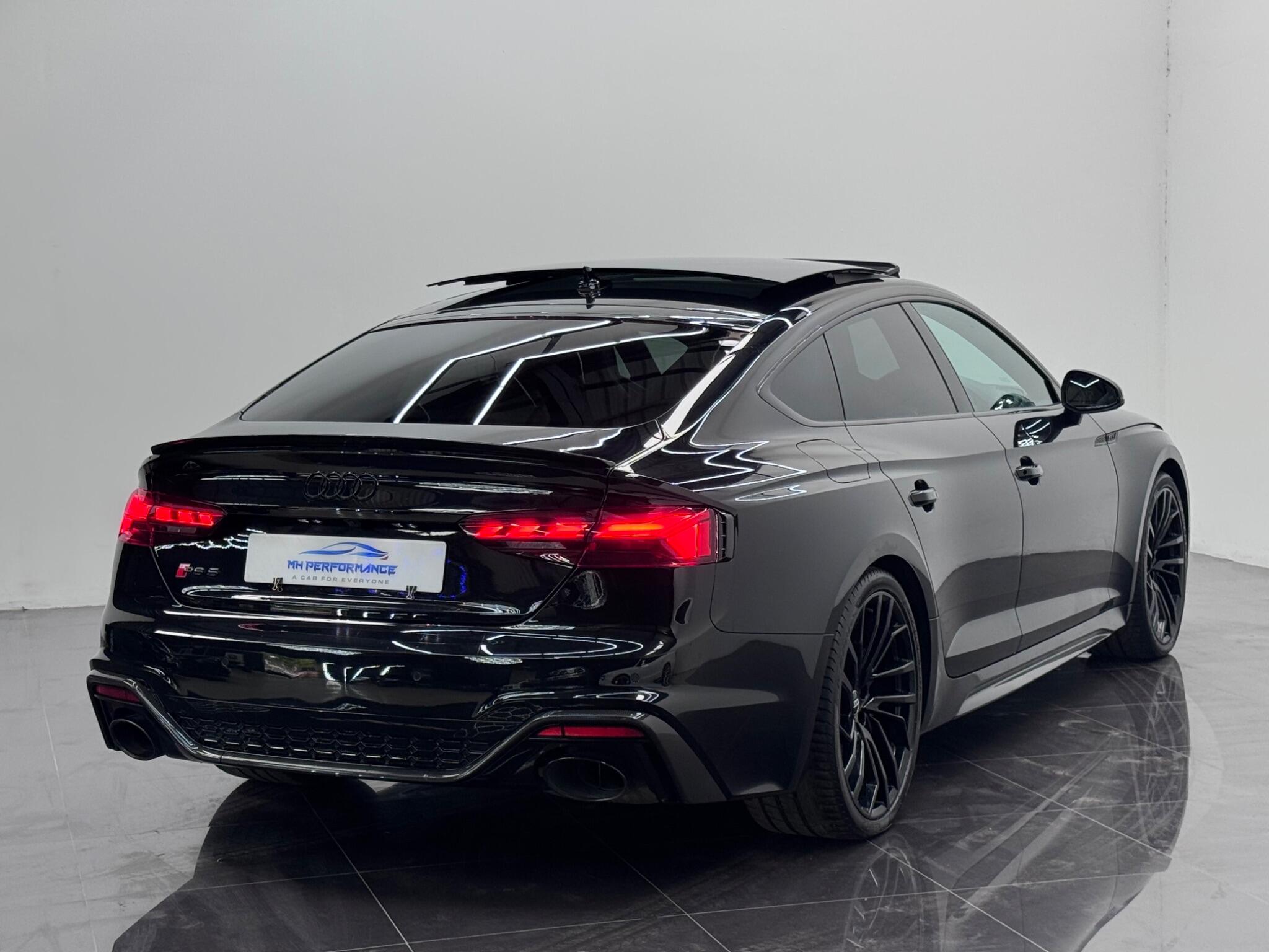 Audi RS5 view 9
