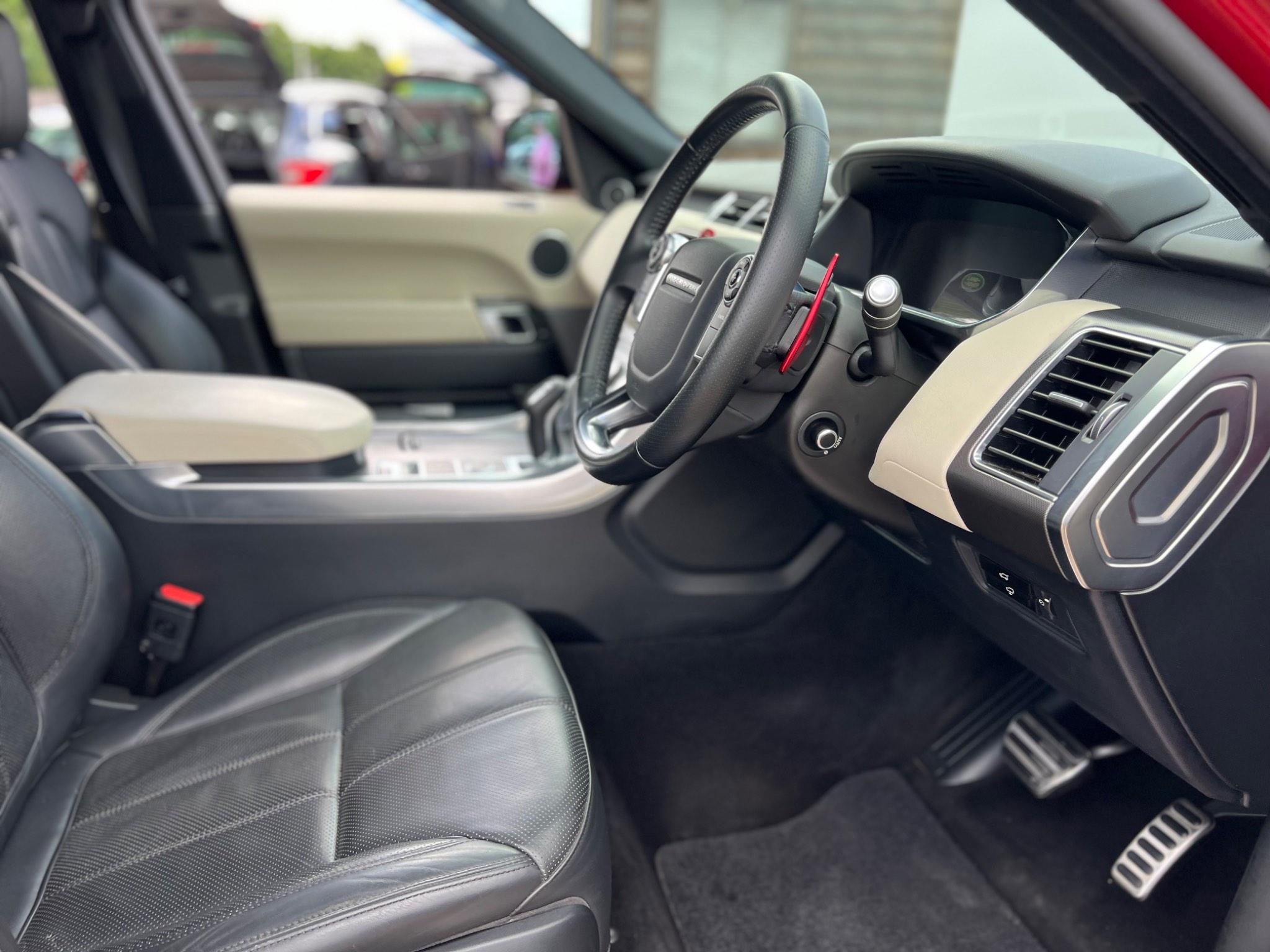 Land Rover Range Rover Sport view 14
