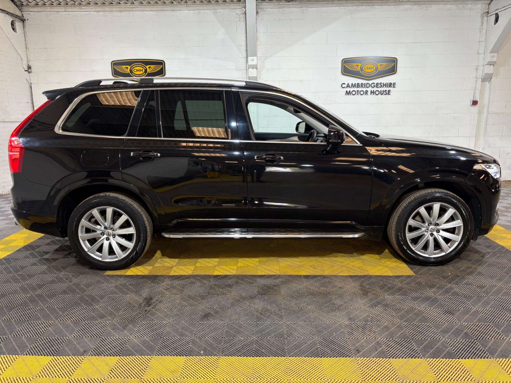 Volvo XC90 view 14