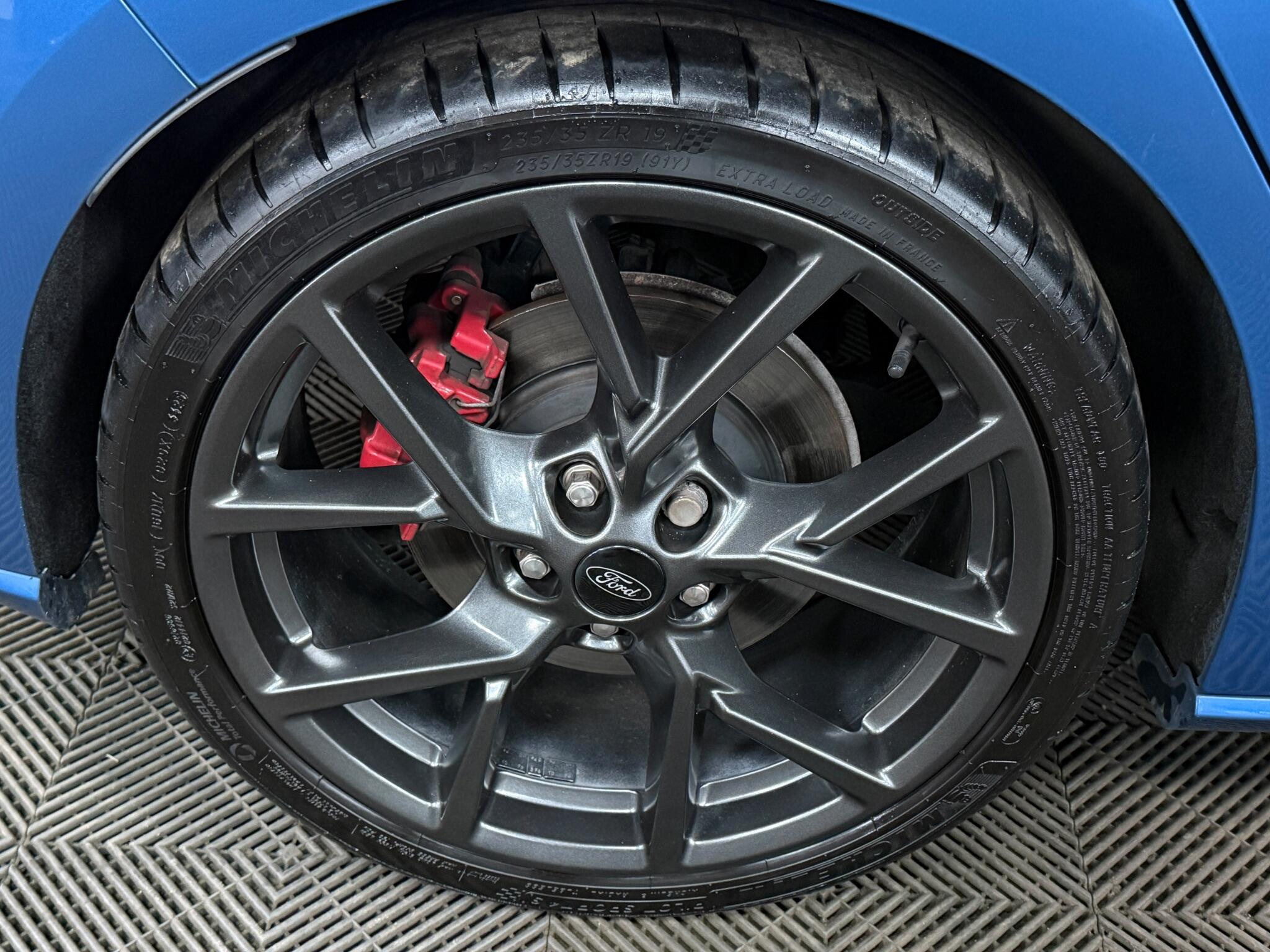Ford Focus view 40