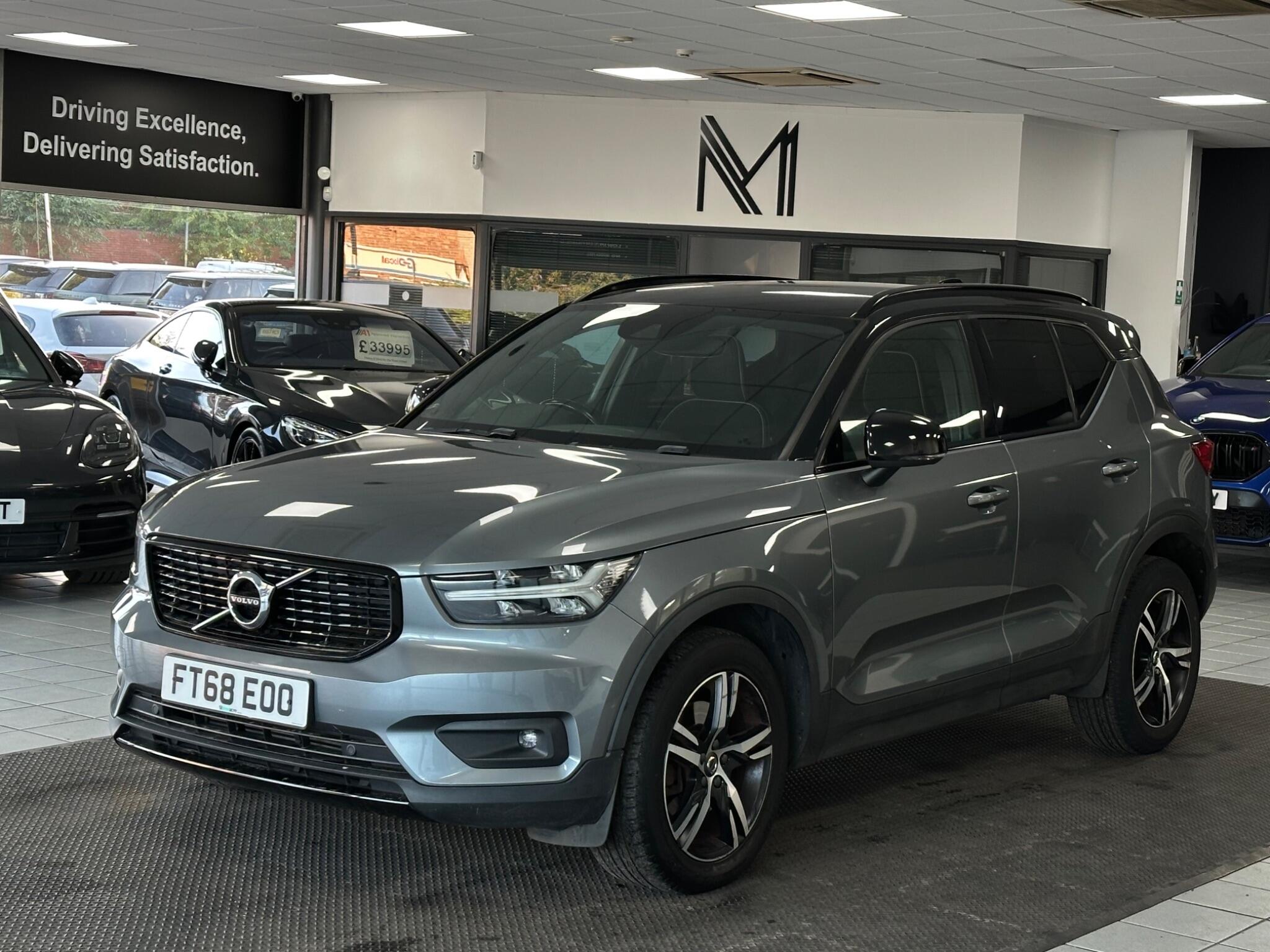 Volvo XC40 view 5