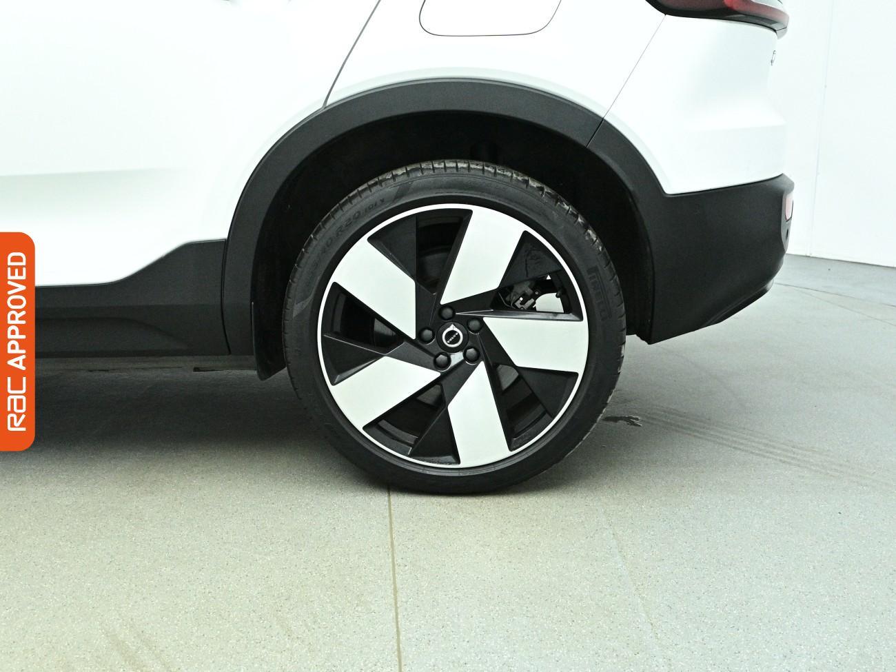Volvo C40 view 32