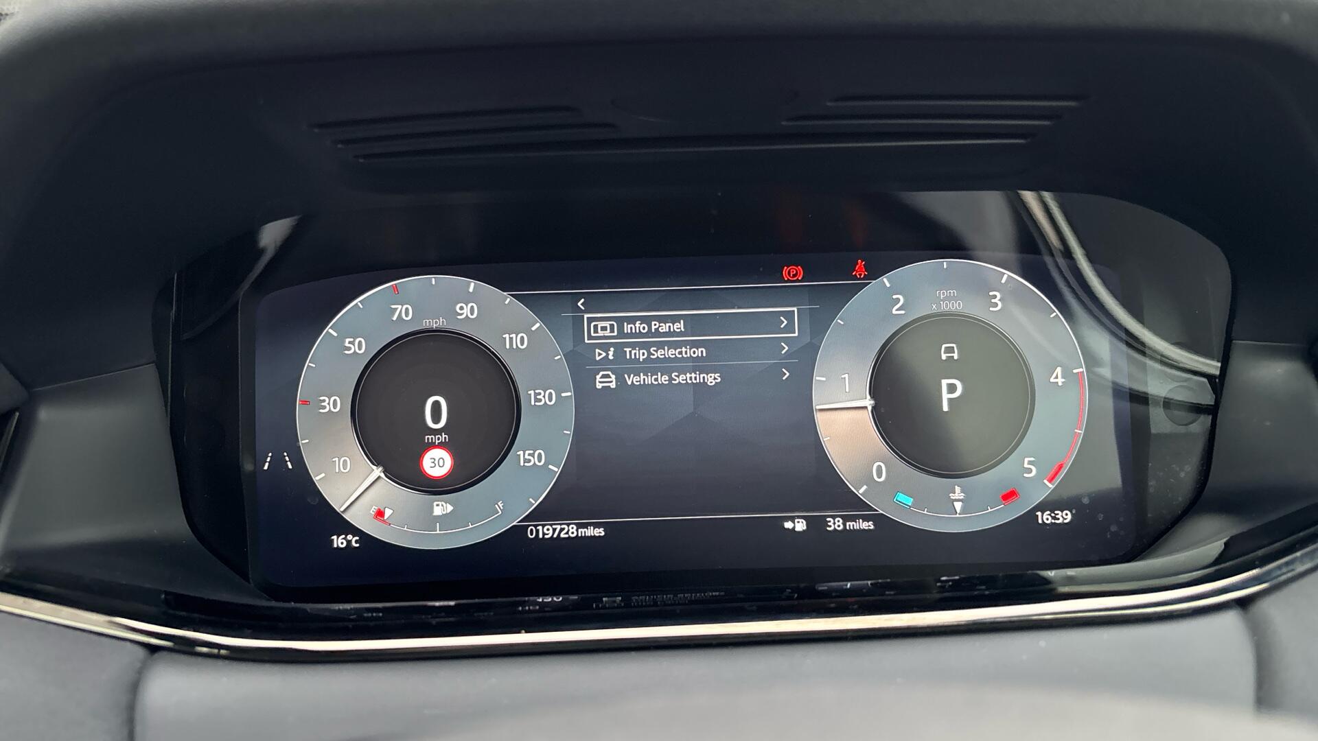 Land Rover Range Rover Evoque view 49