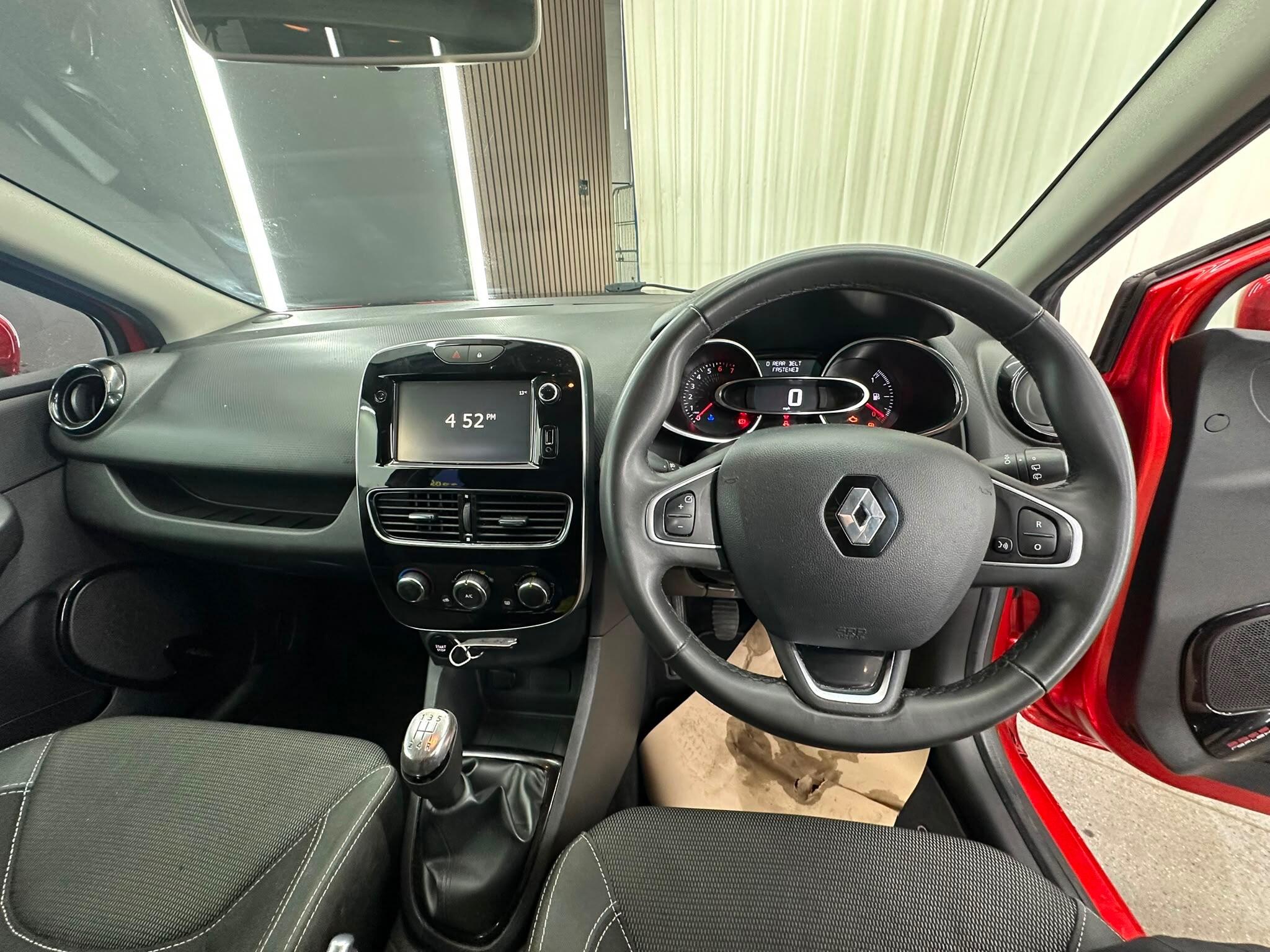 Renault Clio view 29