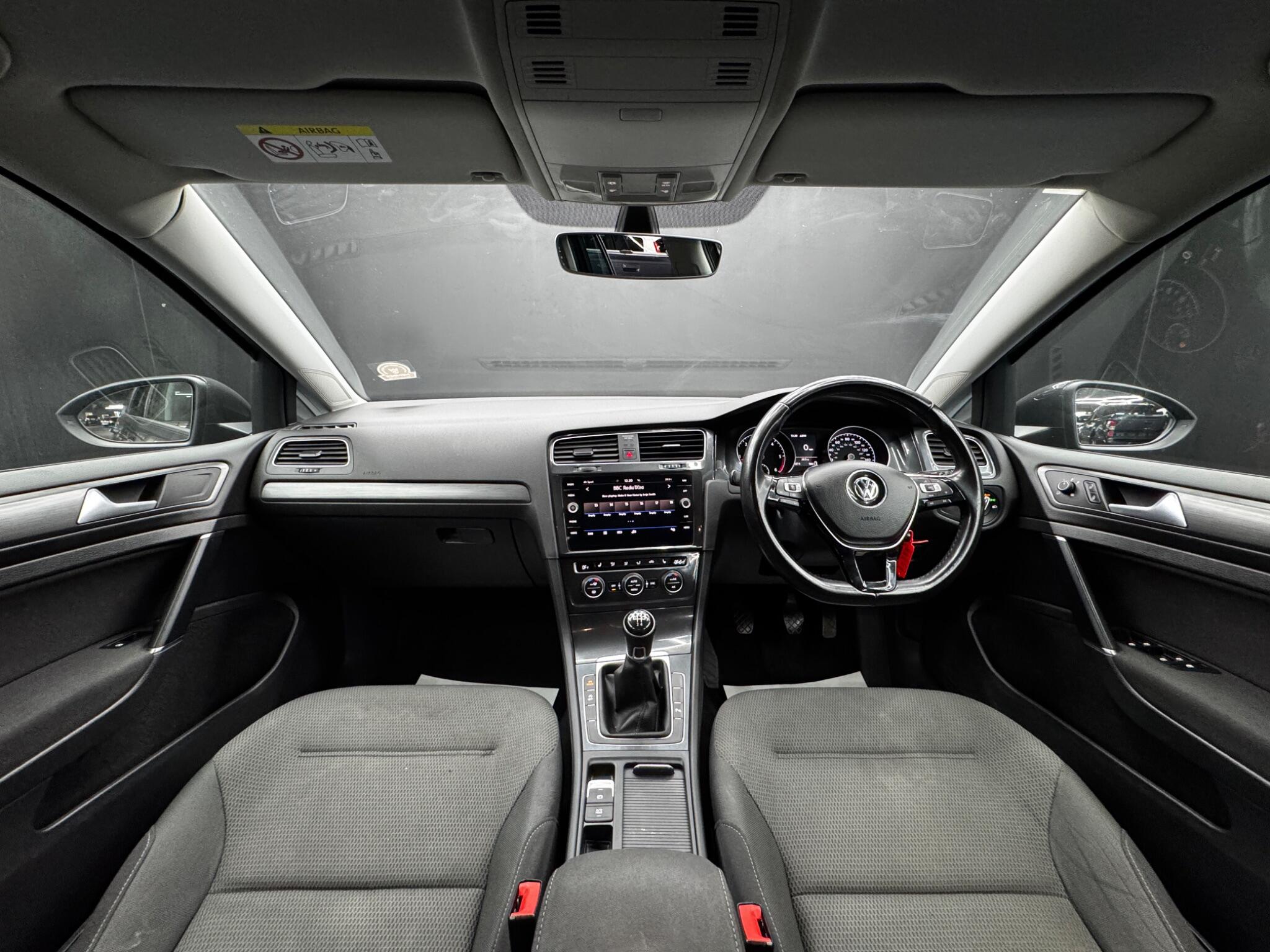 Volkswagen Golf view 16