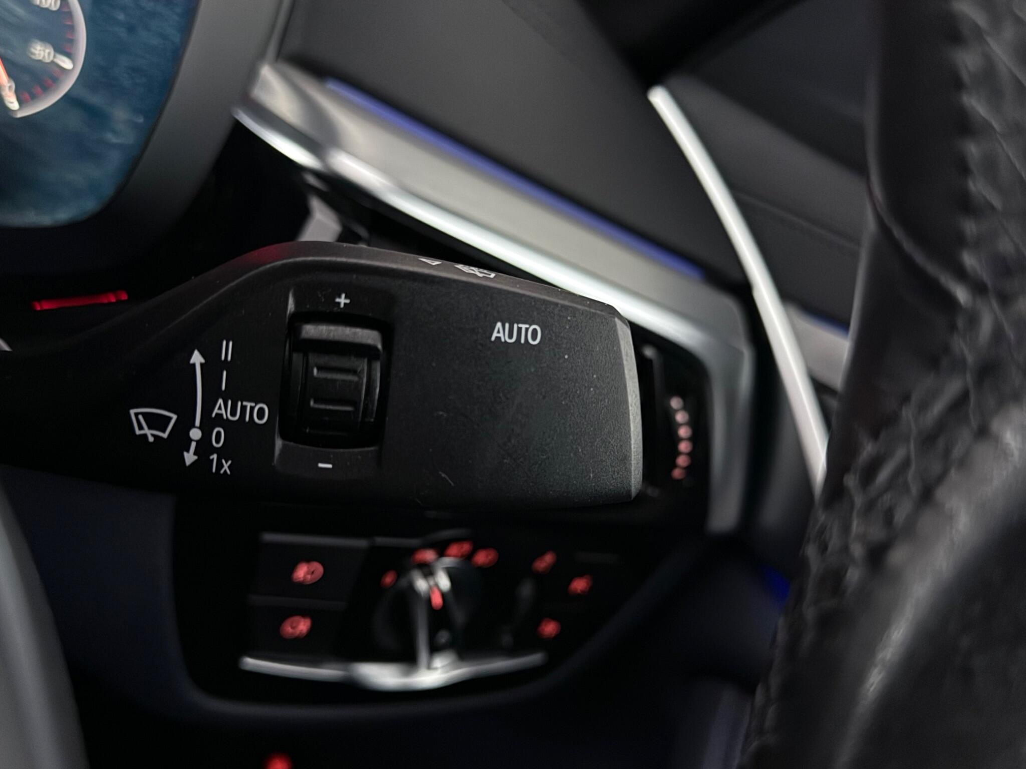 BMW 5 Series view 15