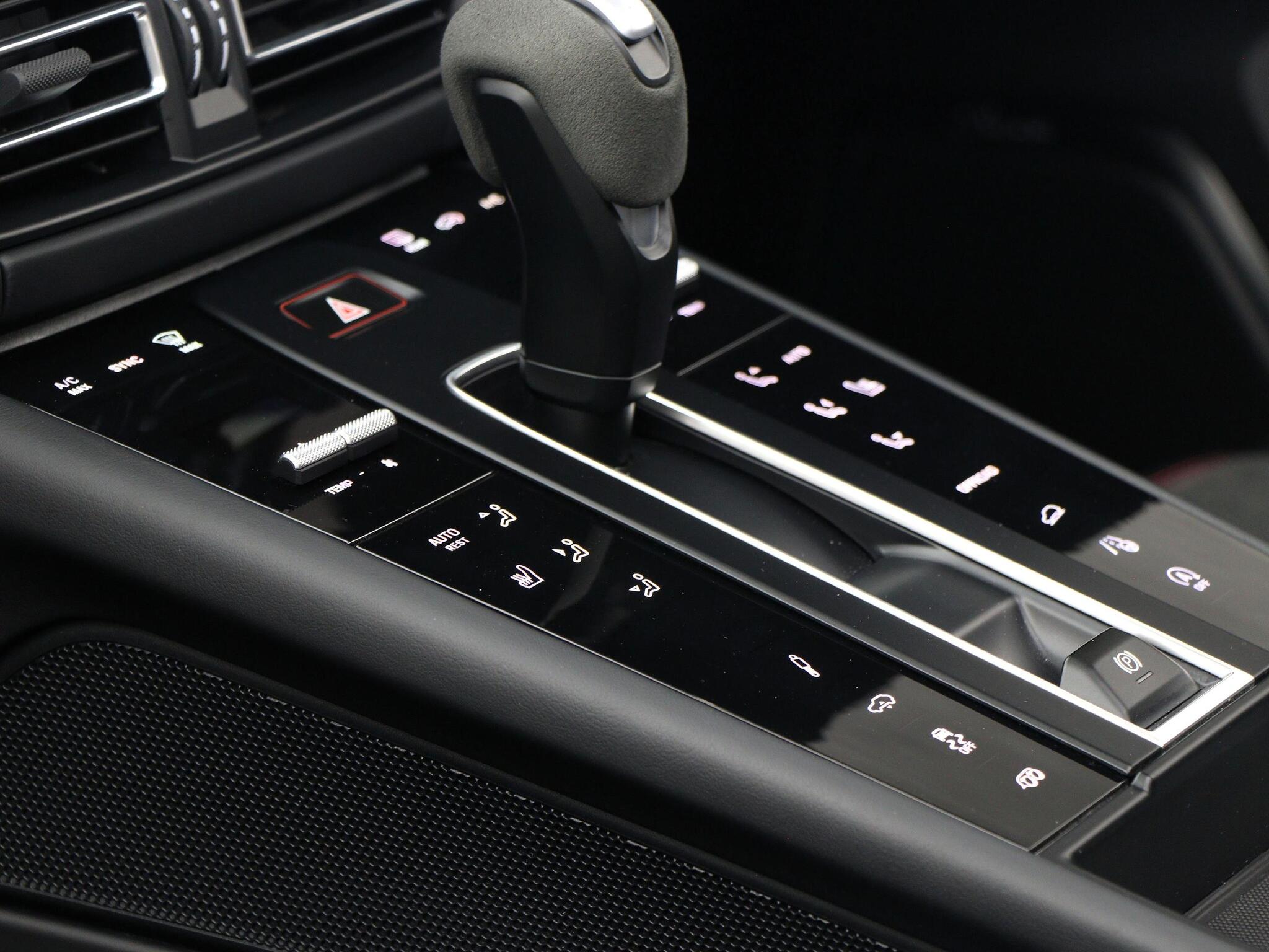 Porsche Macan view 50