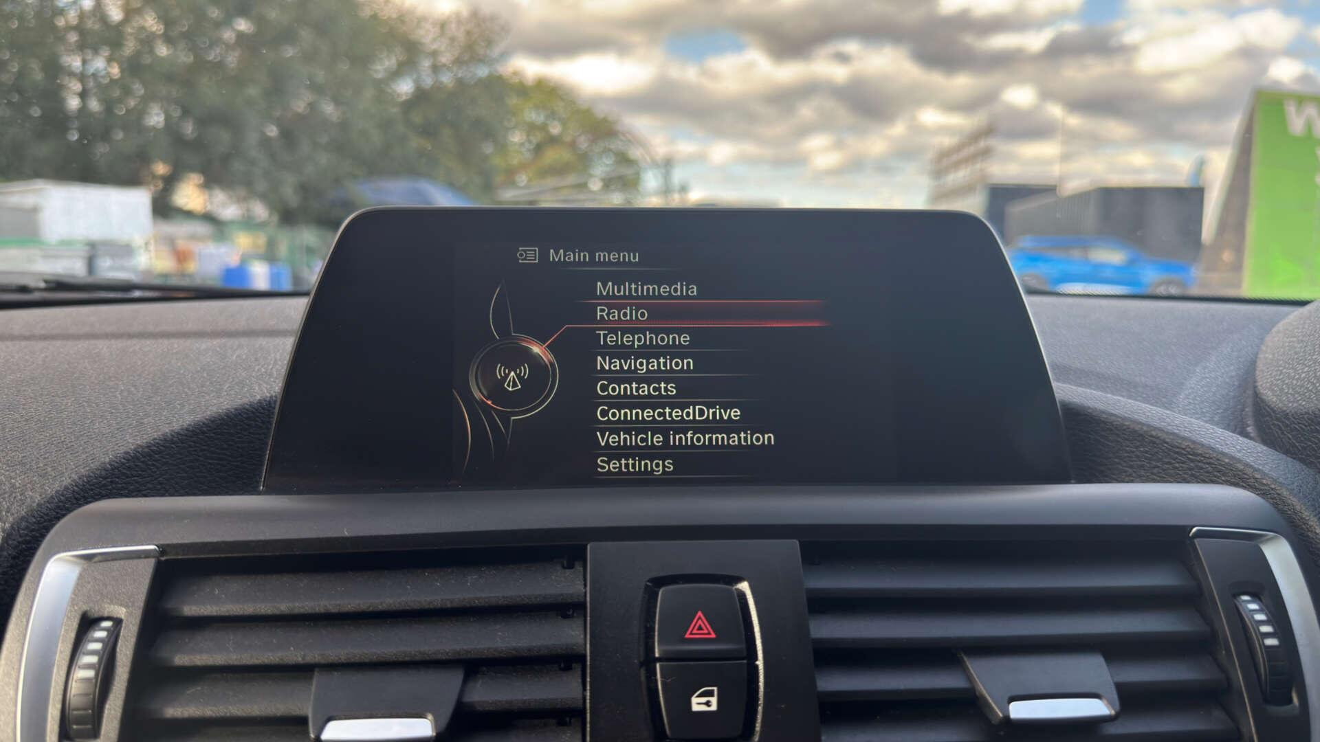 BMW 1 Series view 23