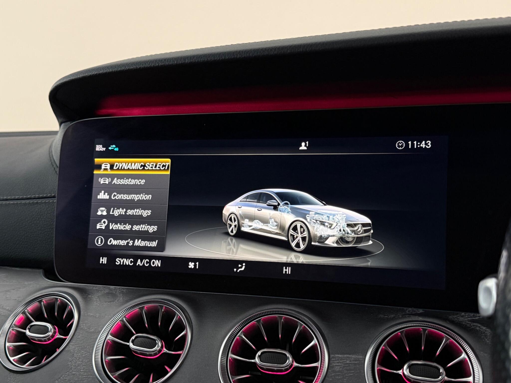 Mercedes-Benz CLS view 30