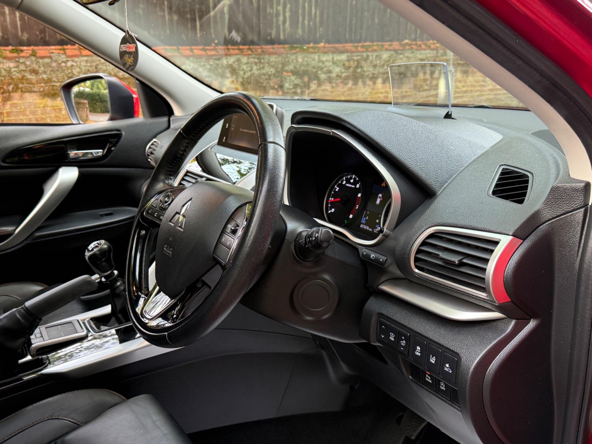 Mitsubishi Eclipse Cross - Image 24