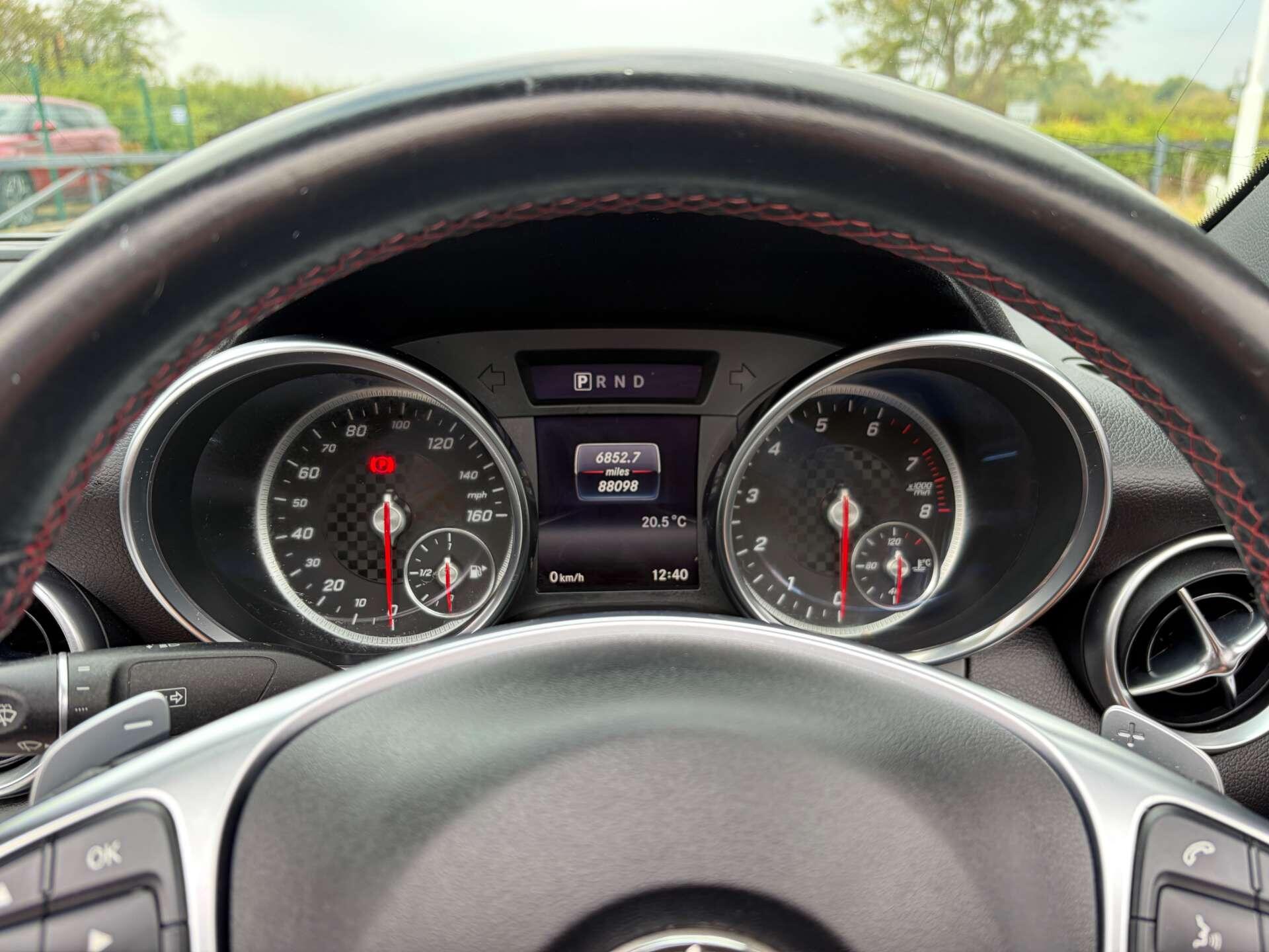 Mercedes-Benz SLC view 37