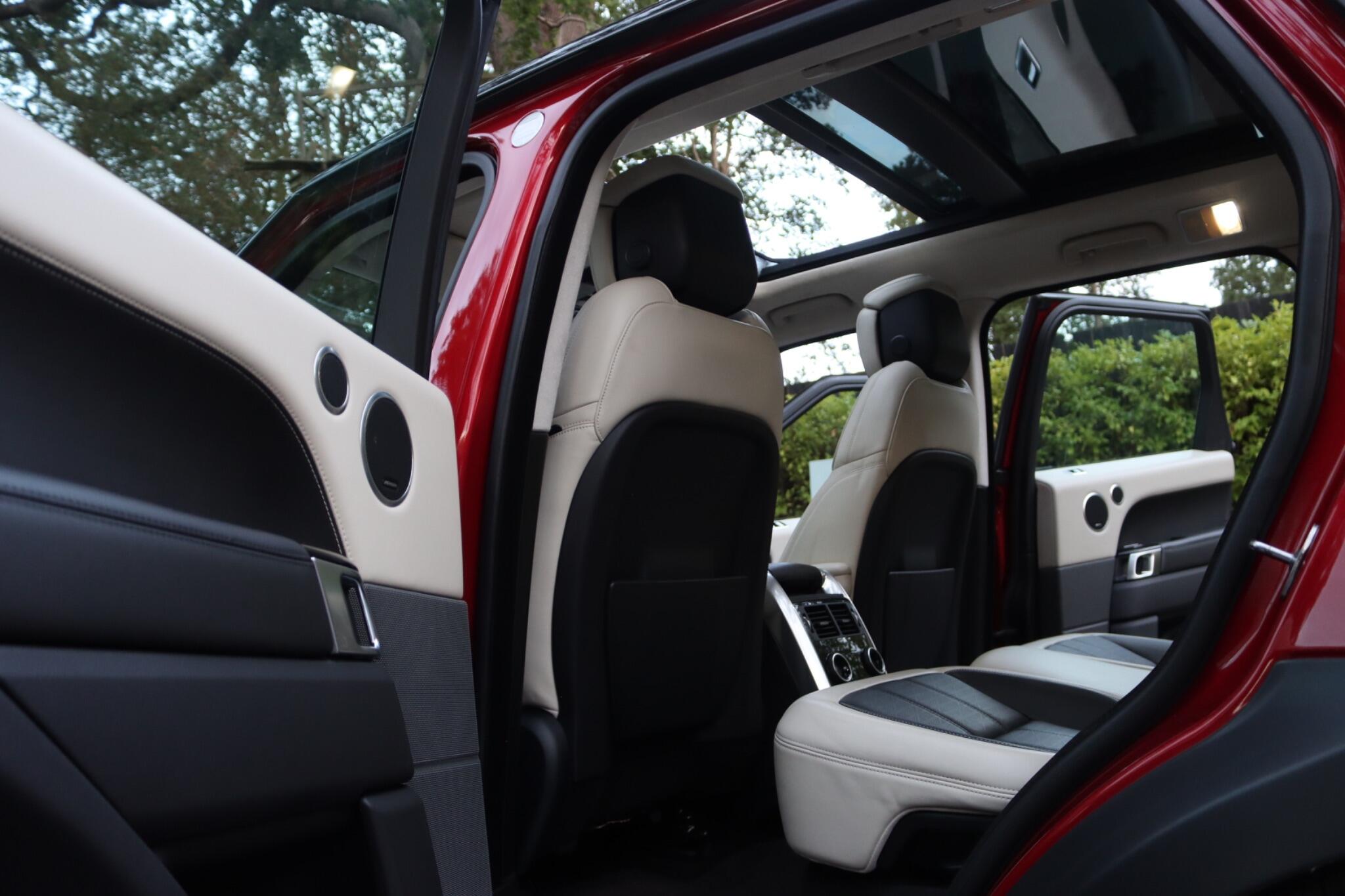 Land Rover Range Rover Sport view 4