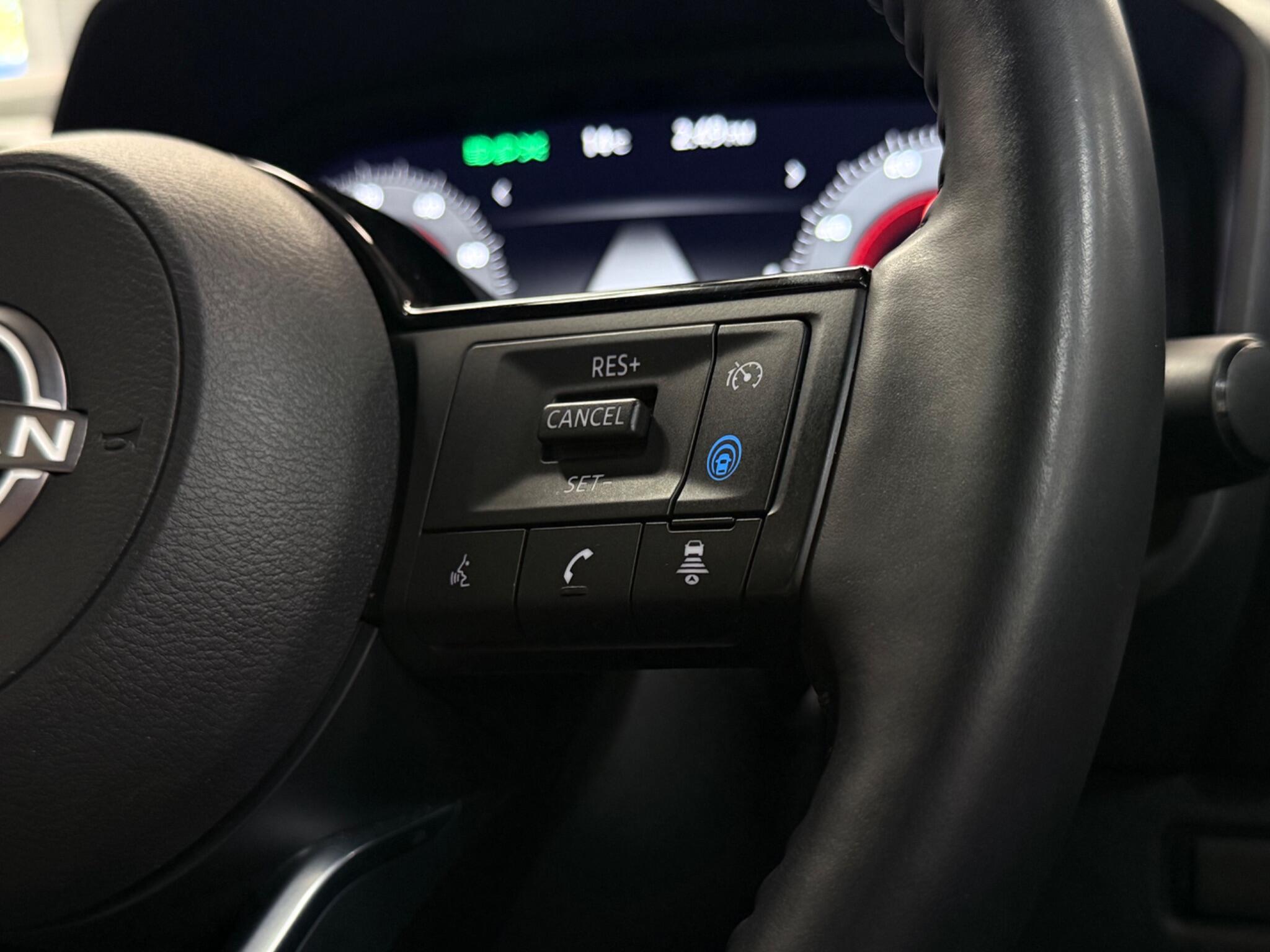 Nissan X-Trail view 16