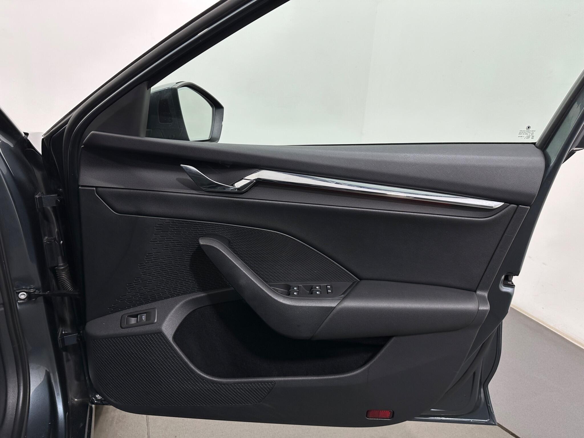 Skoda Octavia view 34