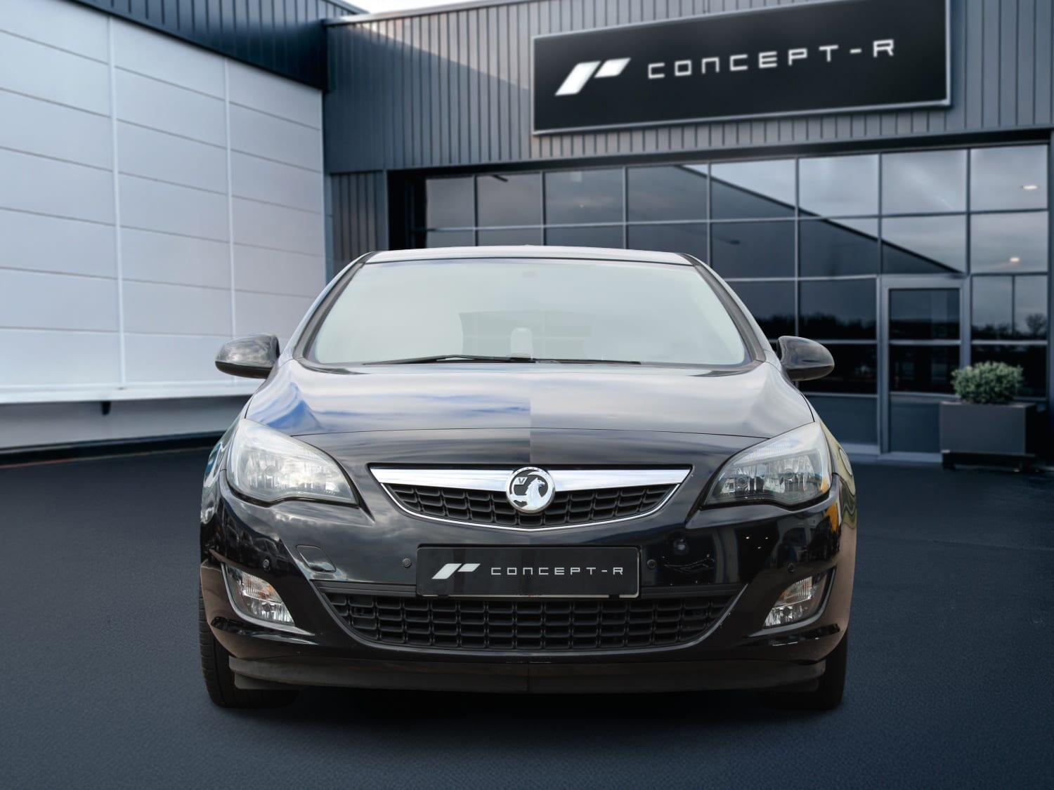 Vauxhall Astra view 4