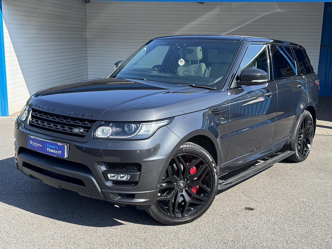 Land Rover Range Rover Sport view 3