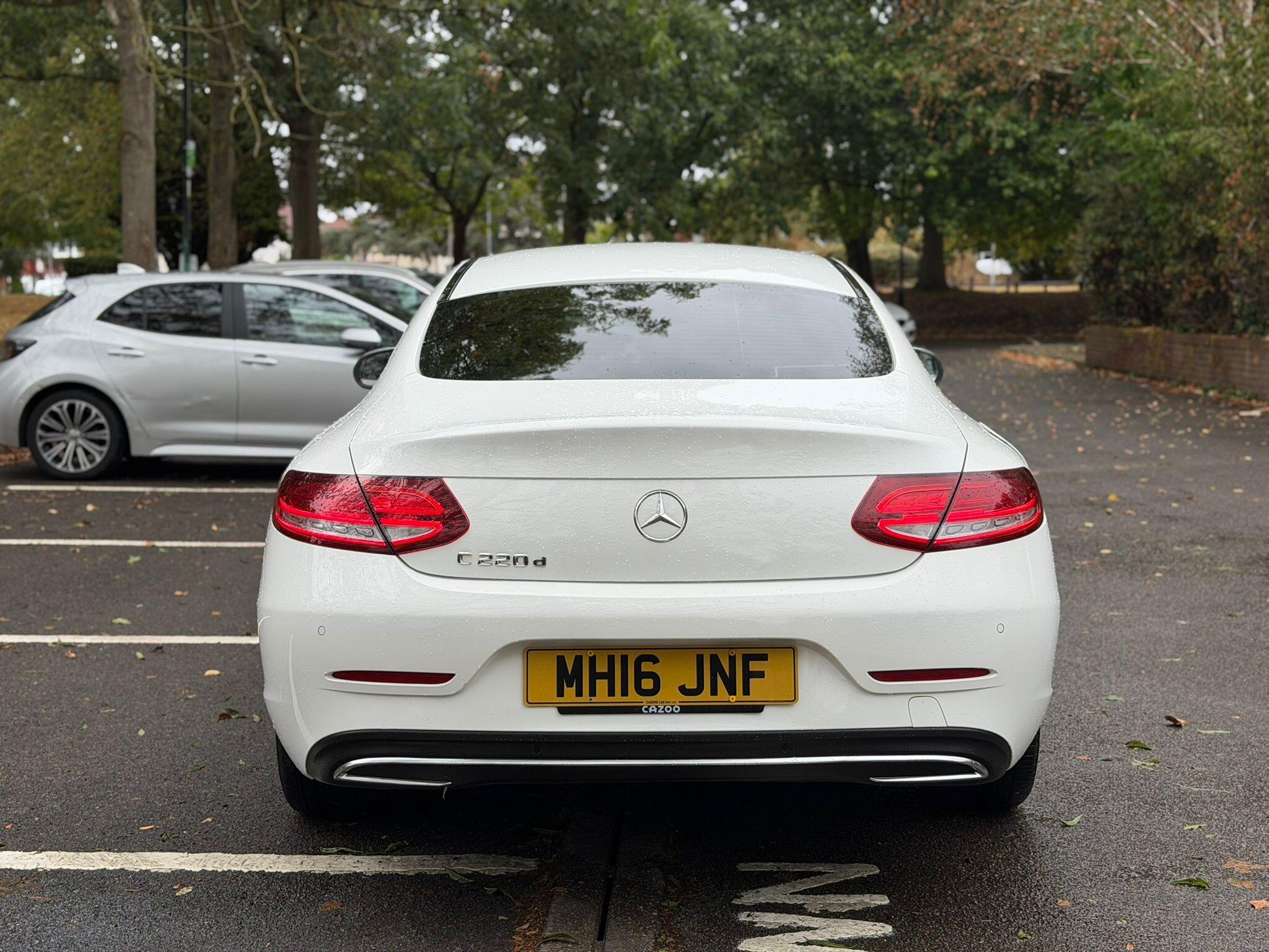 Mercedes-Benz C-Class view 4