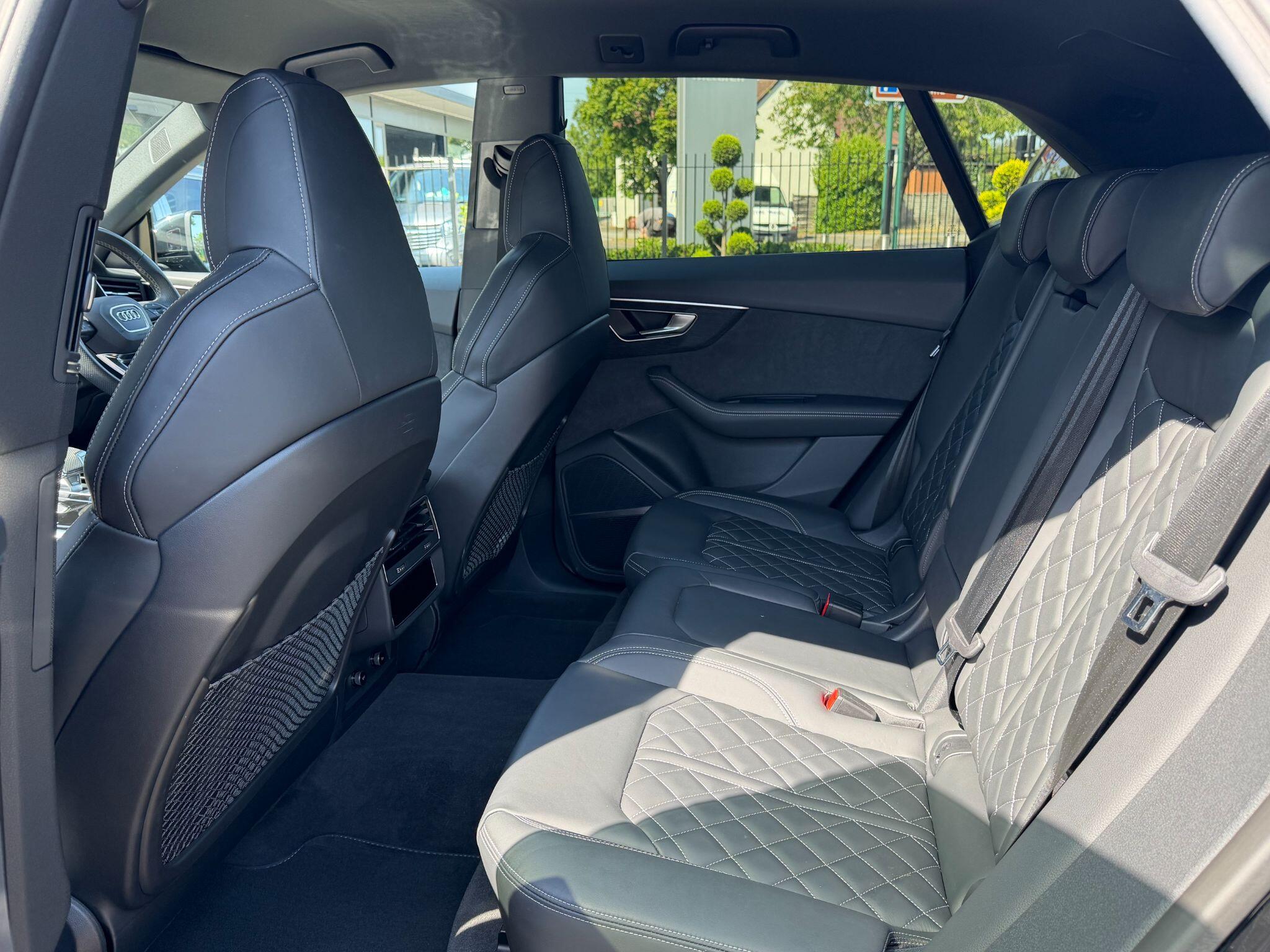 Audi SQ8 view 19