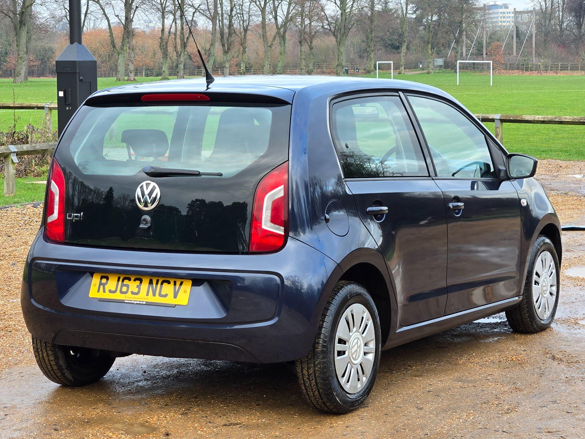 2013 Volkswagen up! 1.0 Move up! ASG Euro 5 5dr • 45,000 miles image 13