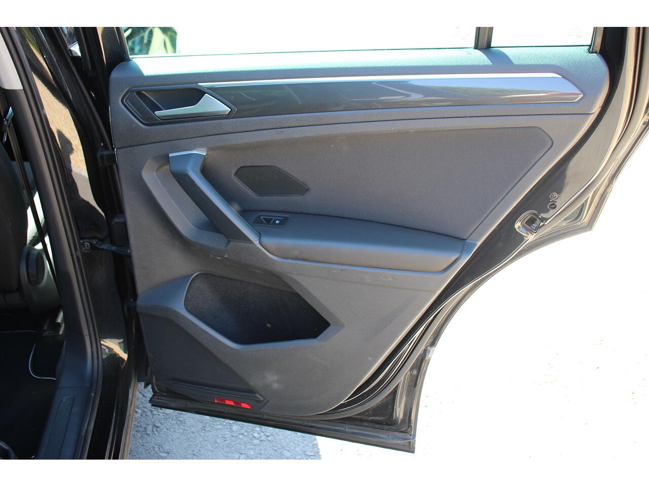 Volkswagen Tiguan view 35
