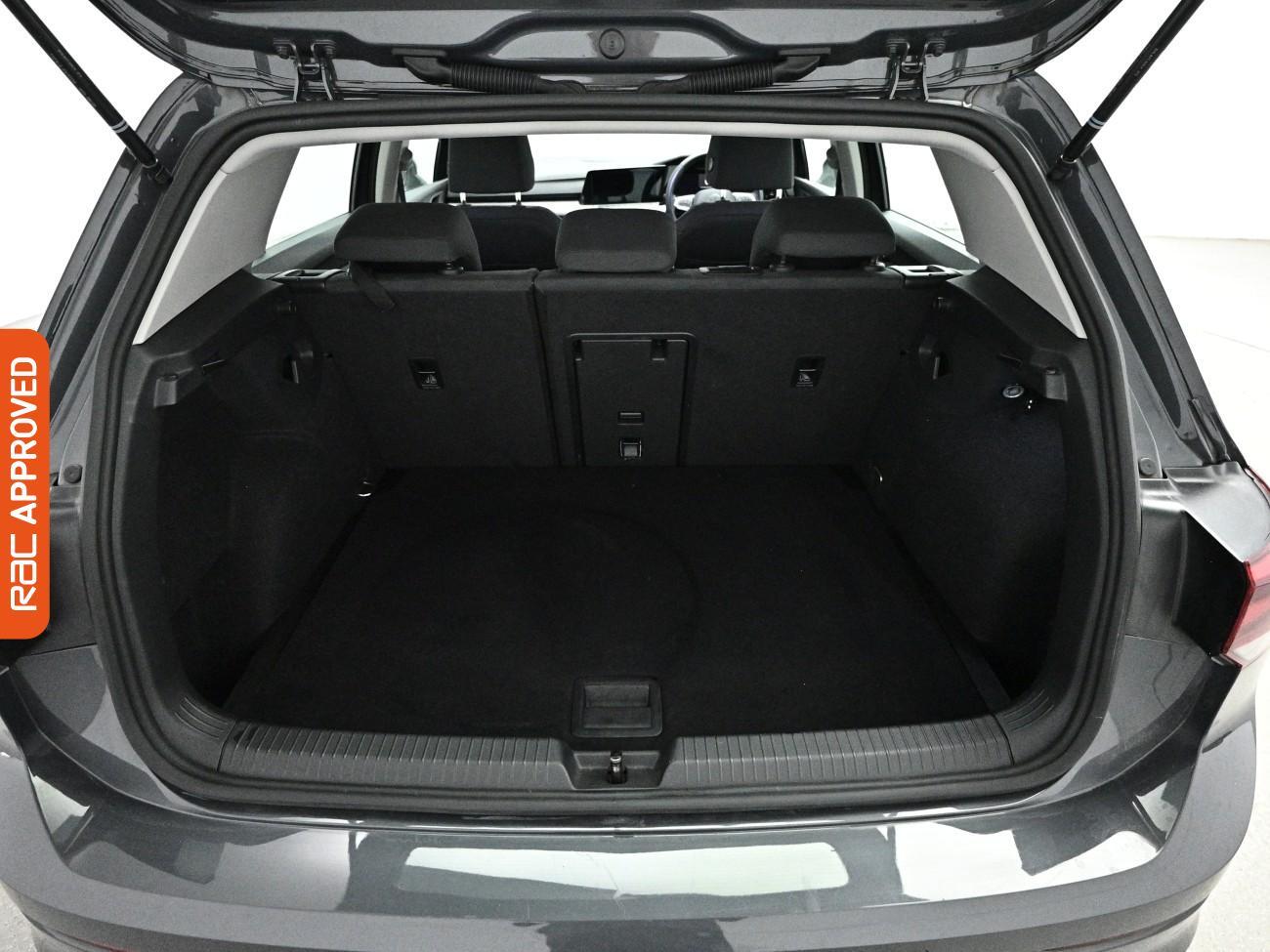 Volkswagen Golf view 26