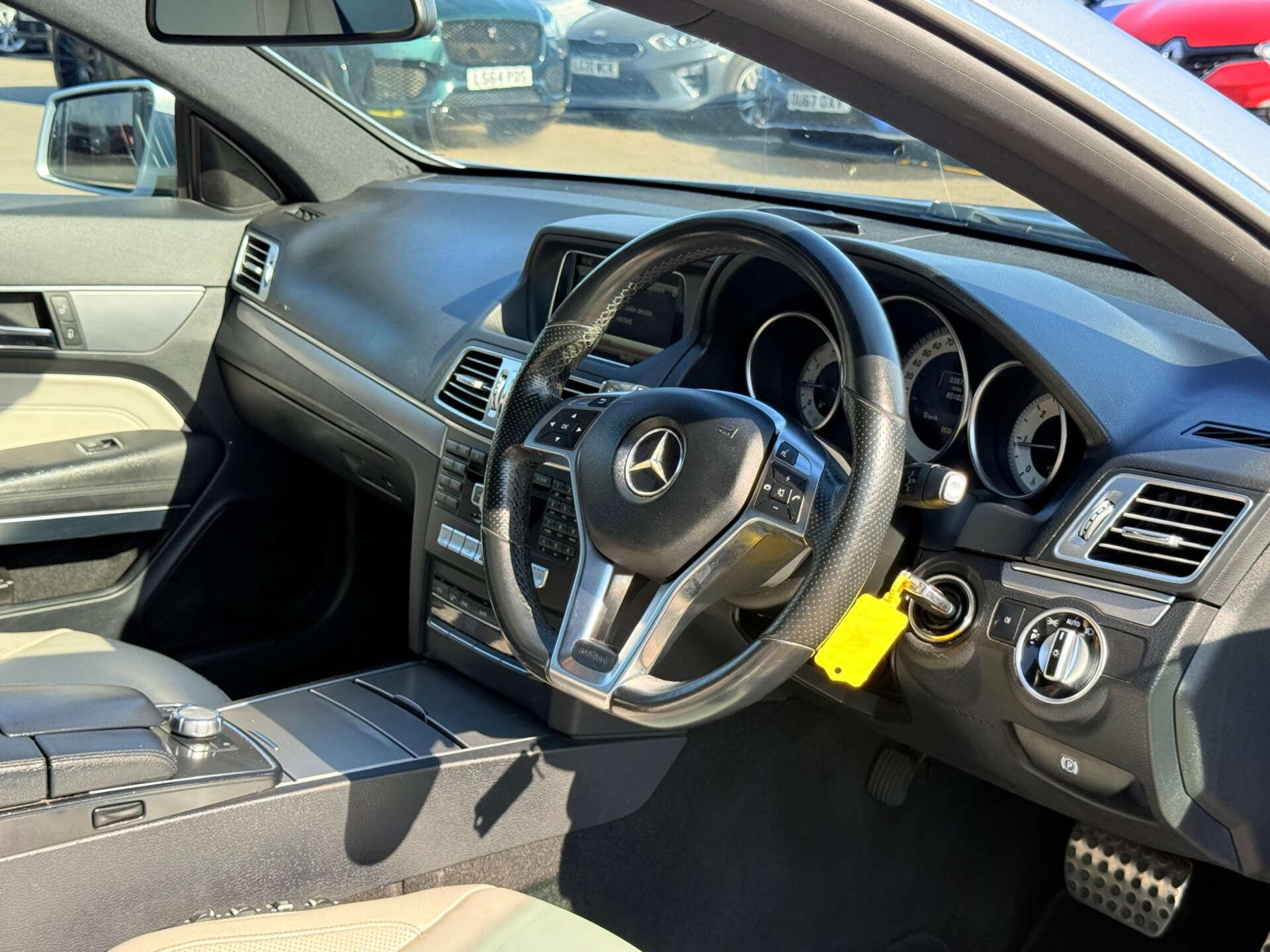 Mercedes-Benz E-Class view 43